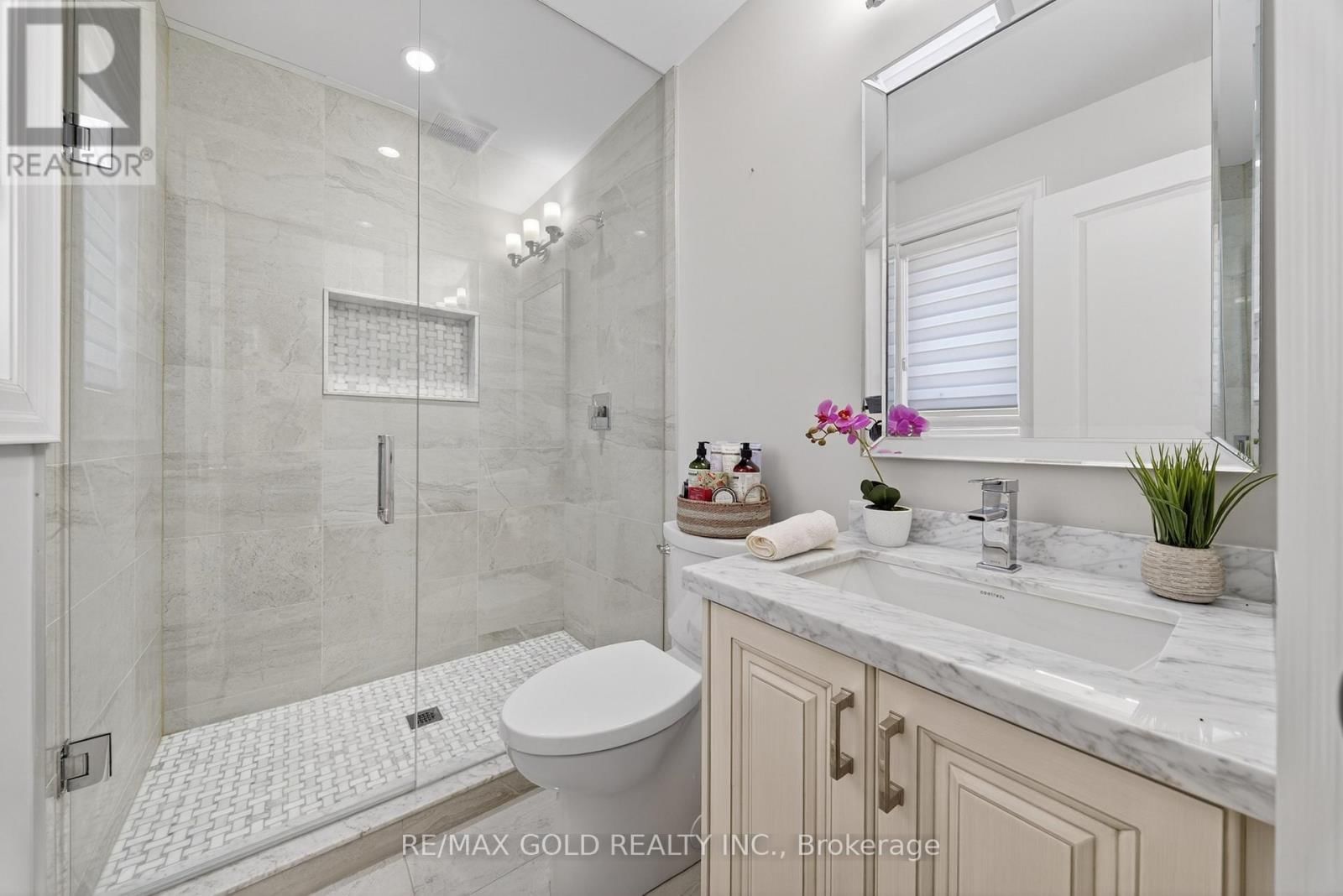 31 FIELDSTONE LANE AVENUE Image 27