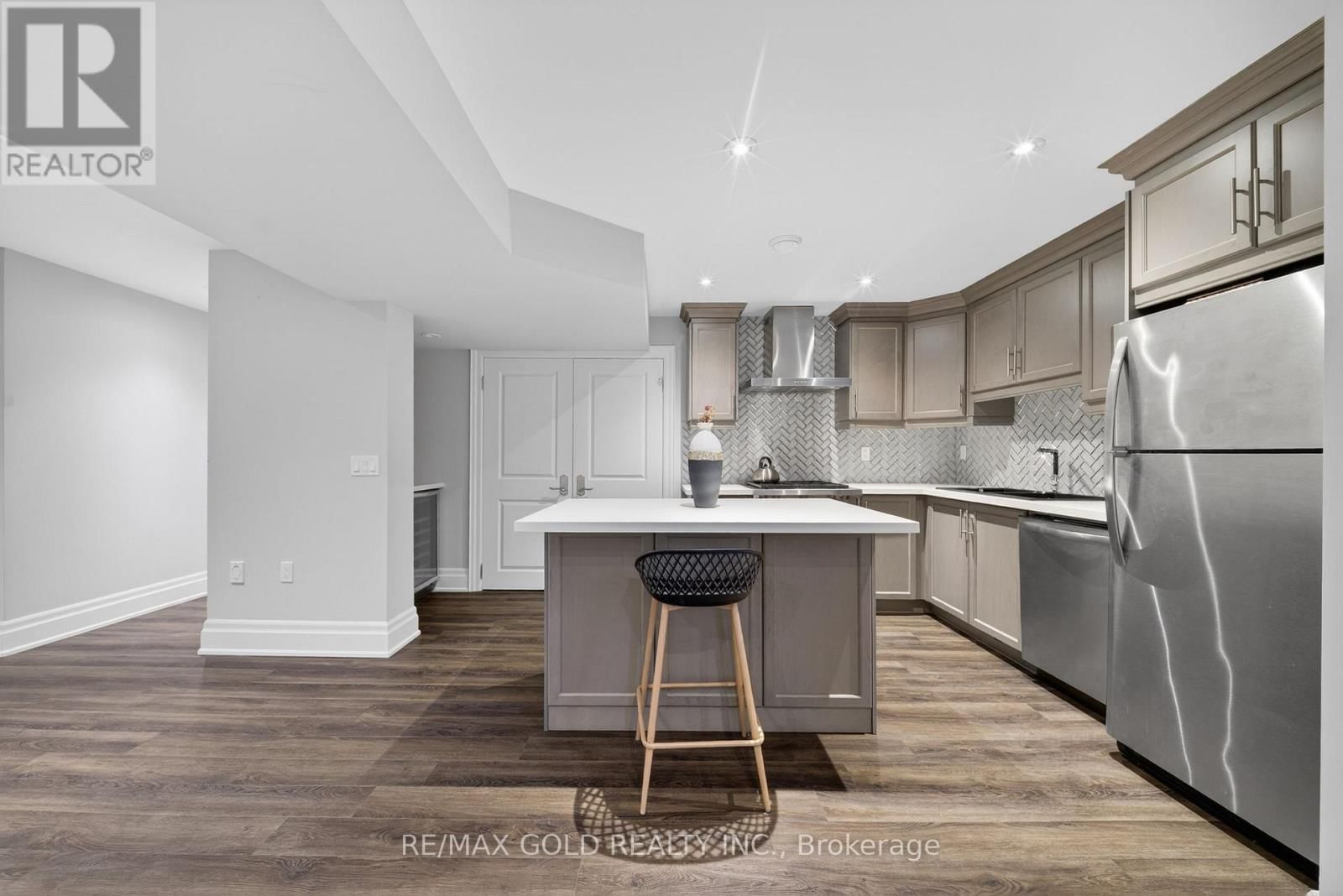 31 FIELDSTONE LANE AVENUE Image 34