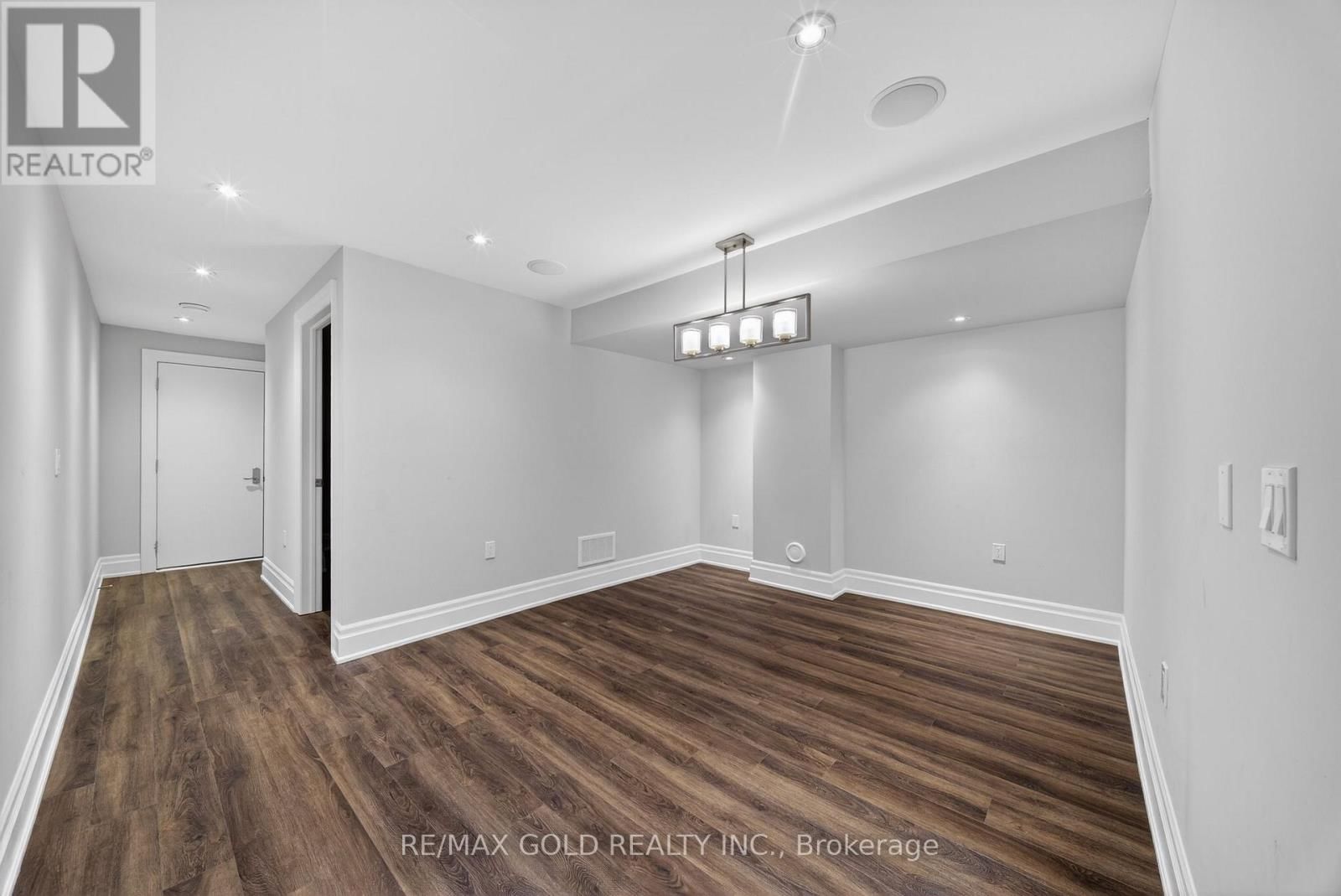 31 FIELDSTONE LANE AVENUE Image 37