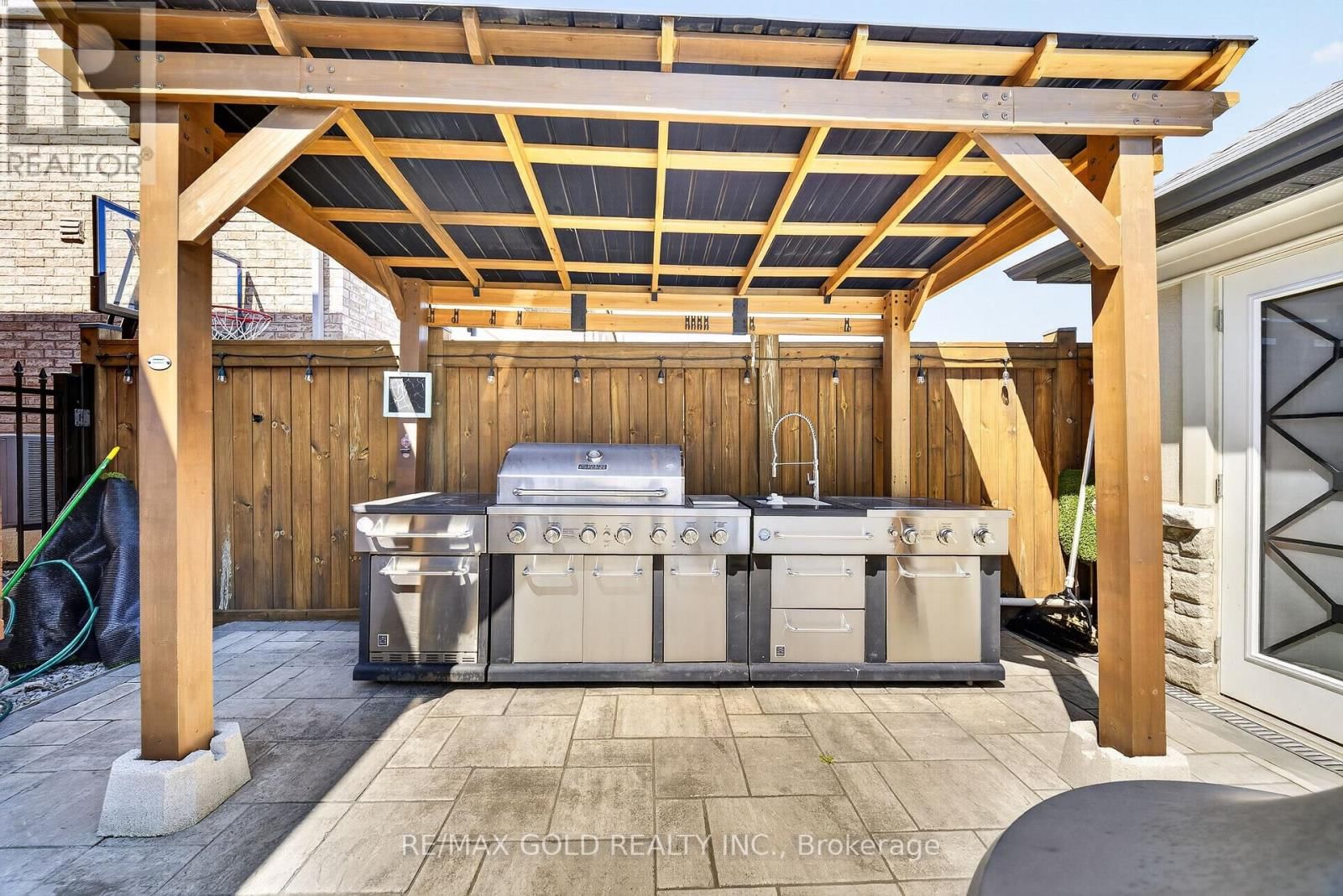 31 FIELDSTONE LANE AVENUE Image 44