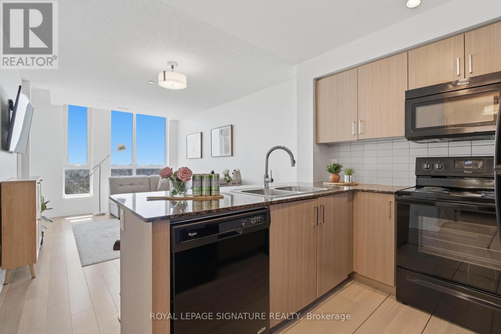 1116 - 80 ESTHER LORRIE DRIVE Image 6