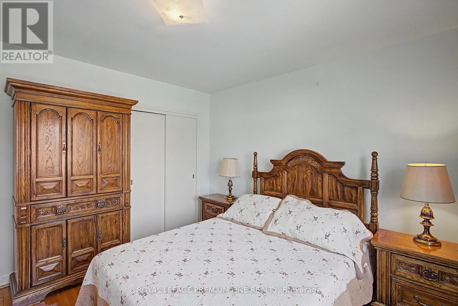 76 TAVISTOCK ROAD Image 21