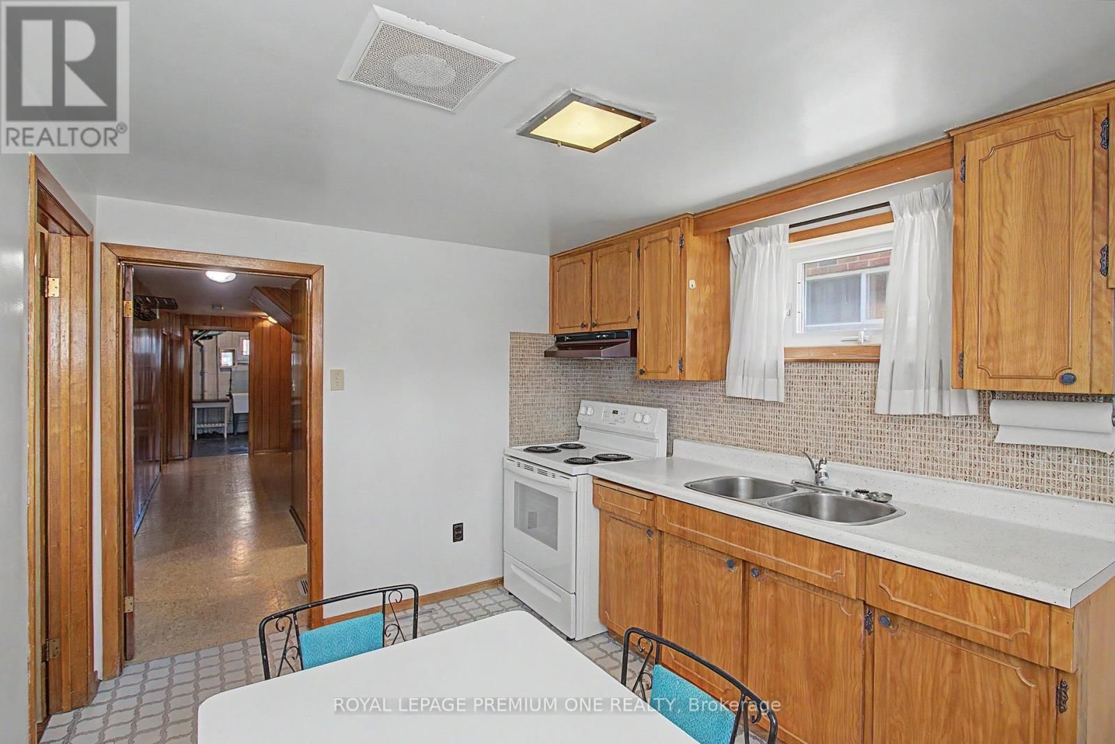 76 TAVISTOCK ROAD Image 29