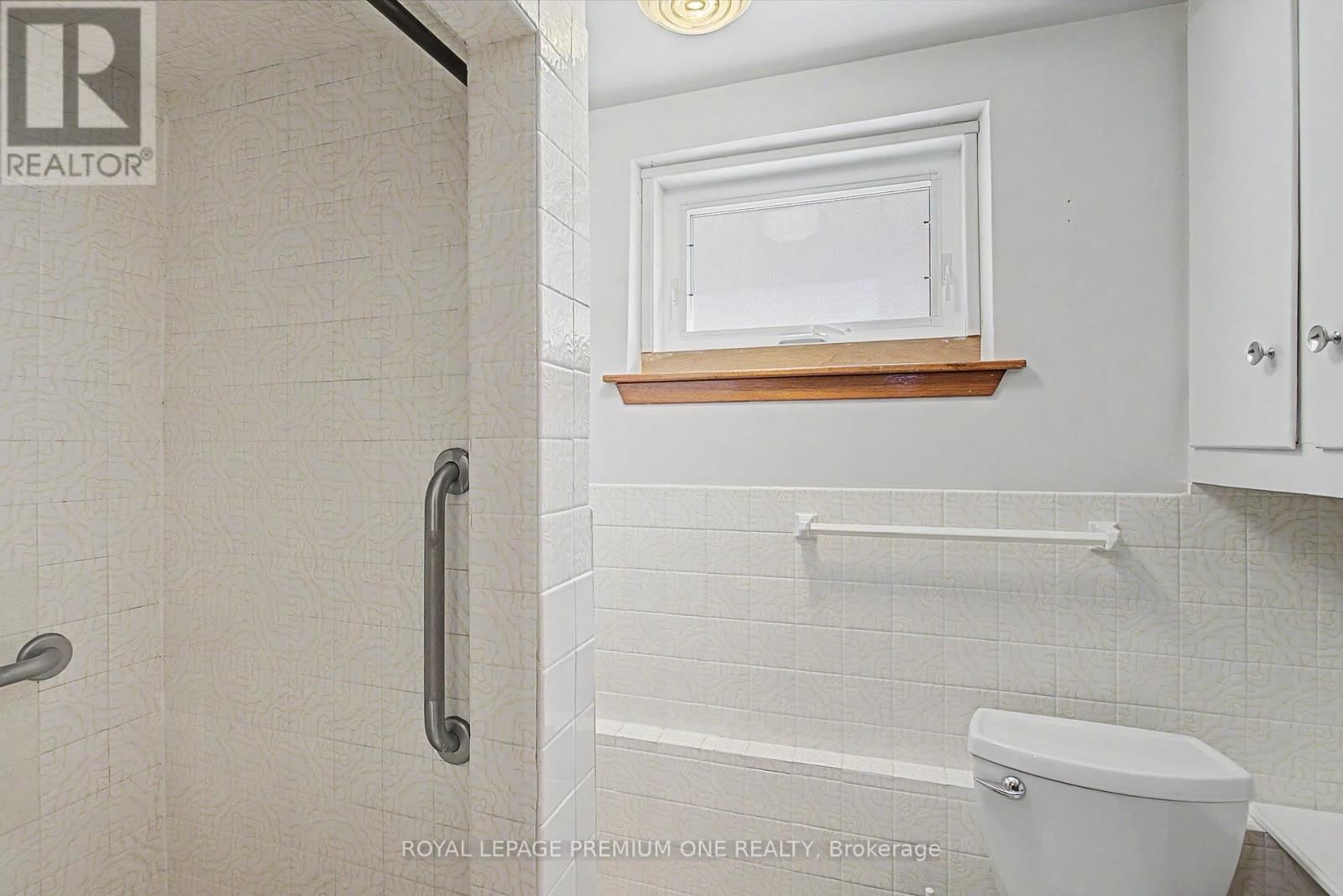 76 TAVISTOCK ROAD Image 32