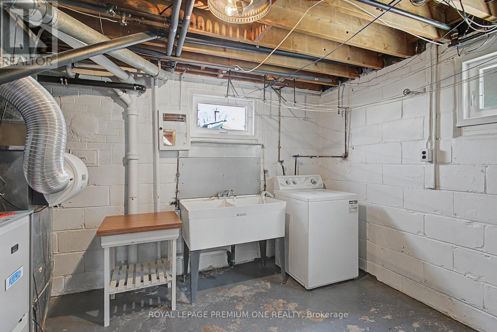 76 TAVISTOCK ROAD Image 34