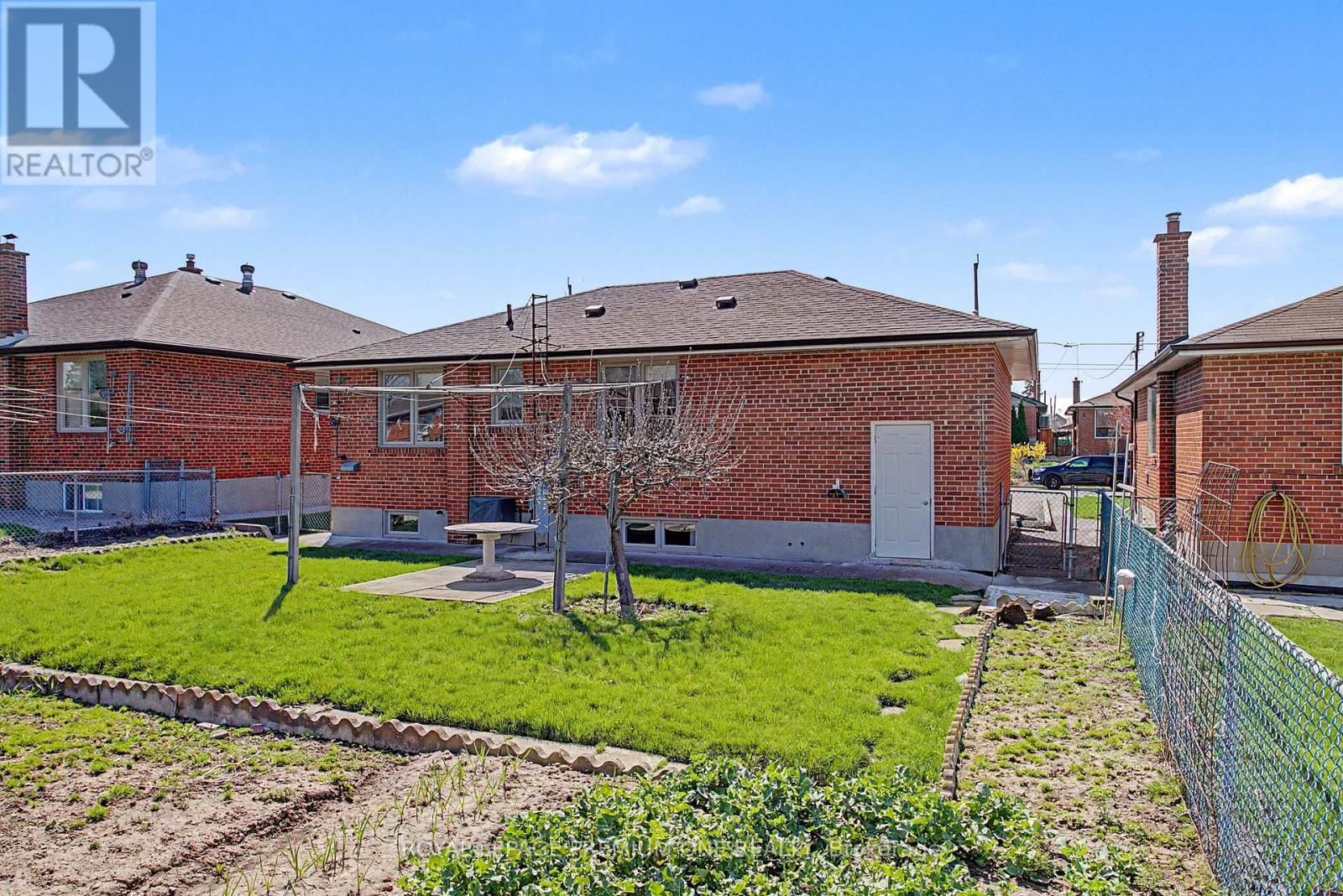 76 TAVISTOCK ROAD Image 36