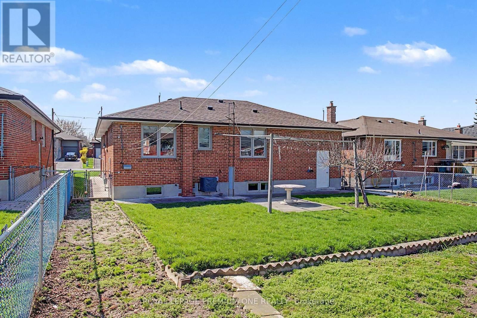 76 TAVISTOCK ROAD Image 37