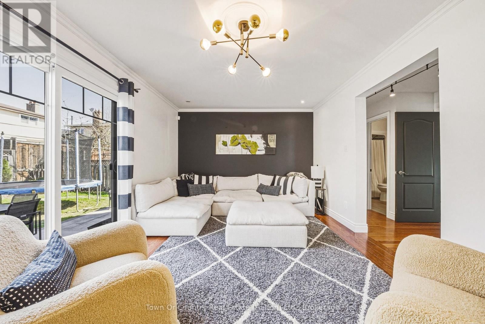 729 COULSON AVENUE Image 14