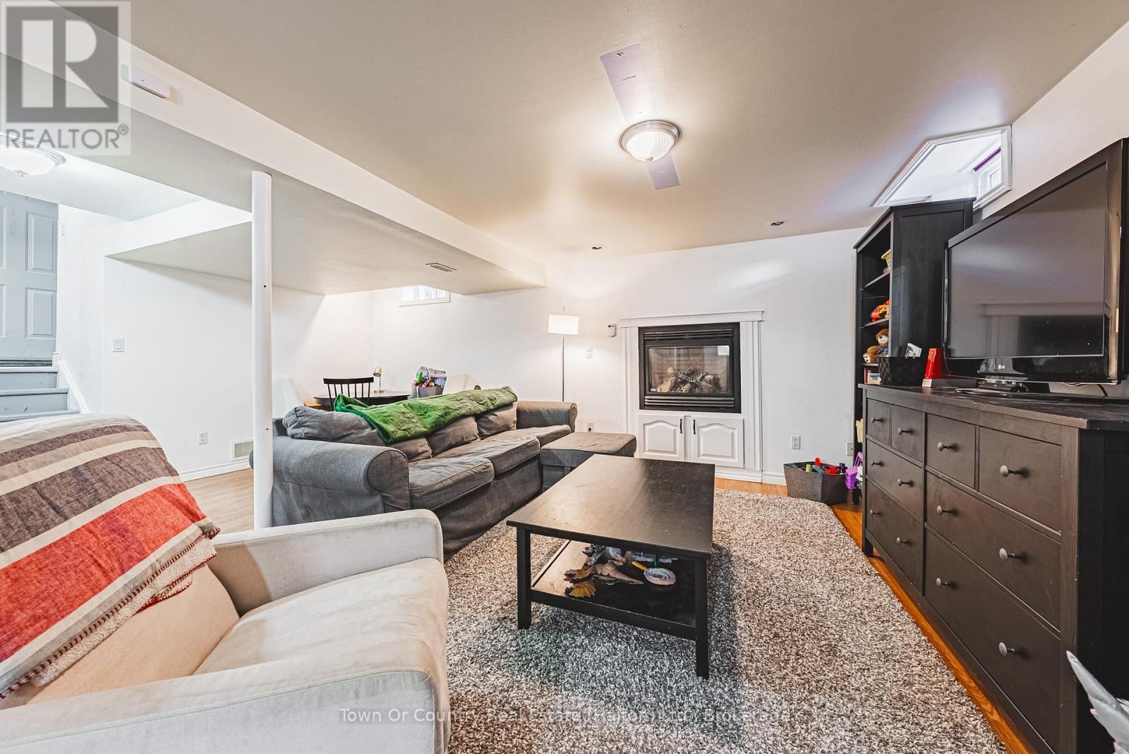 729 COULSON AVENUE Image 19