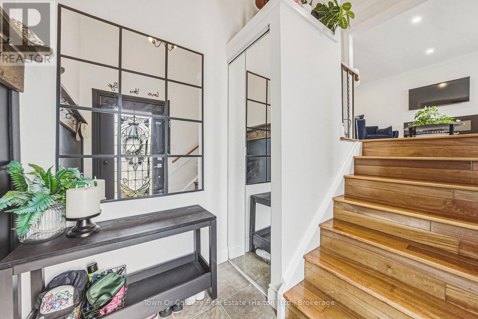 729 COULSON AVENUE Image 2