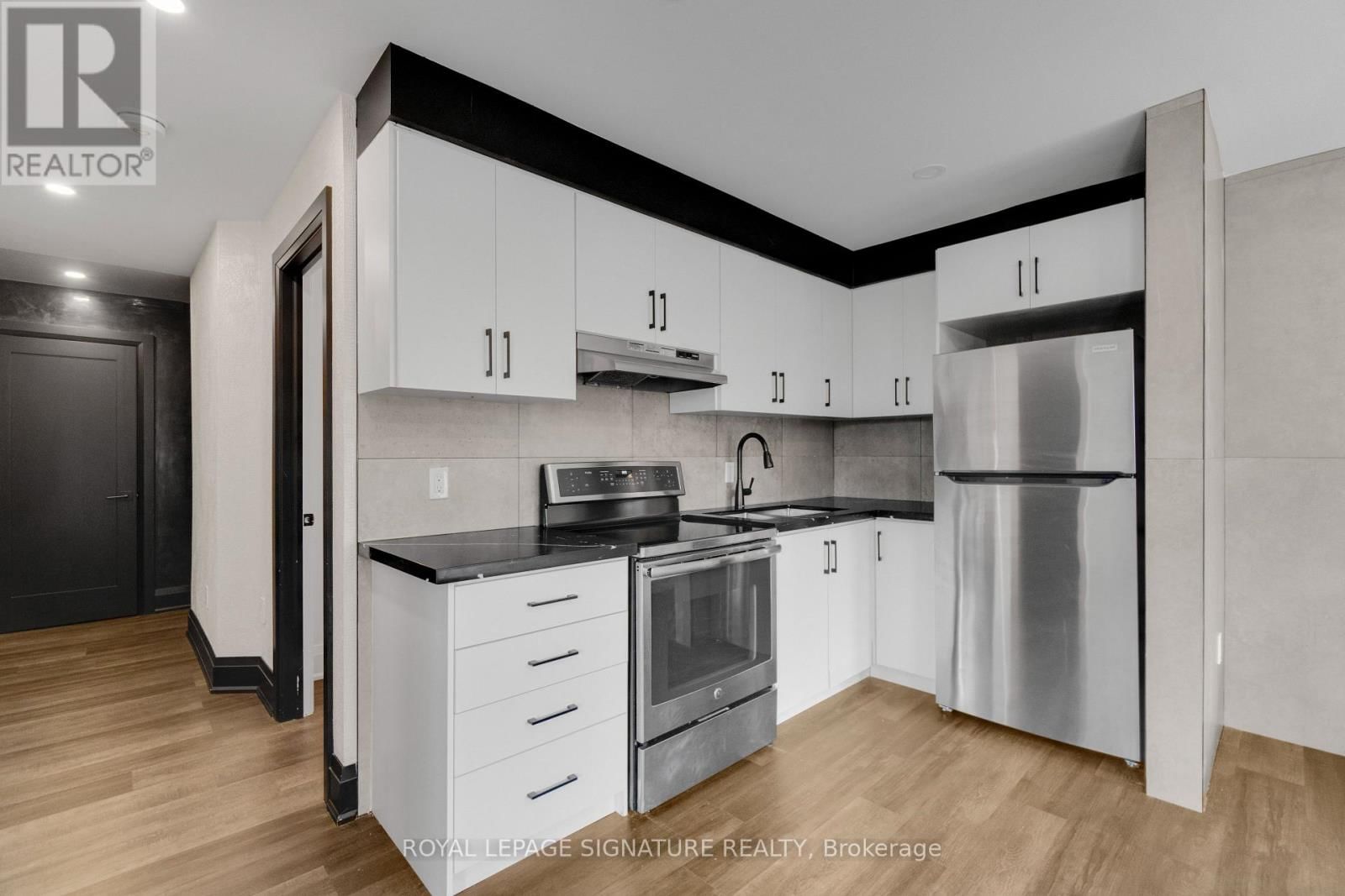 2324 HILLTOP LANE Image 28