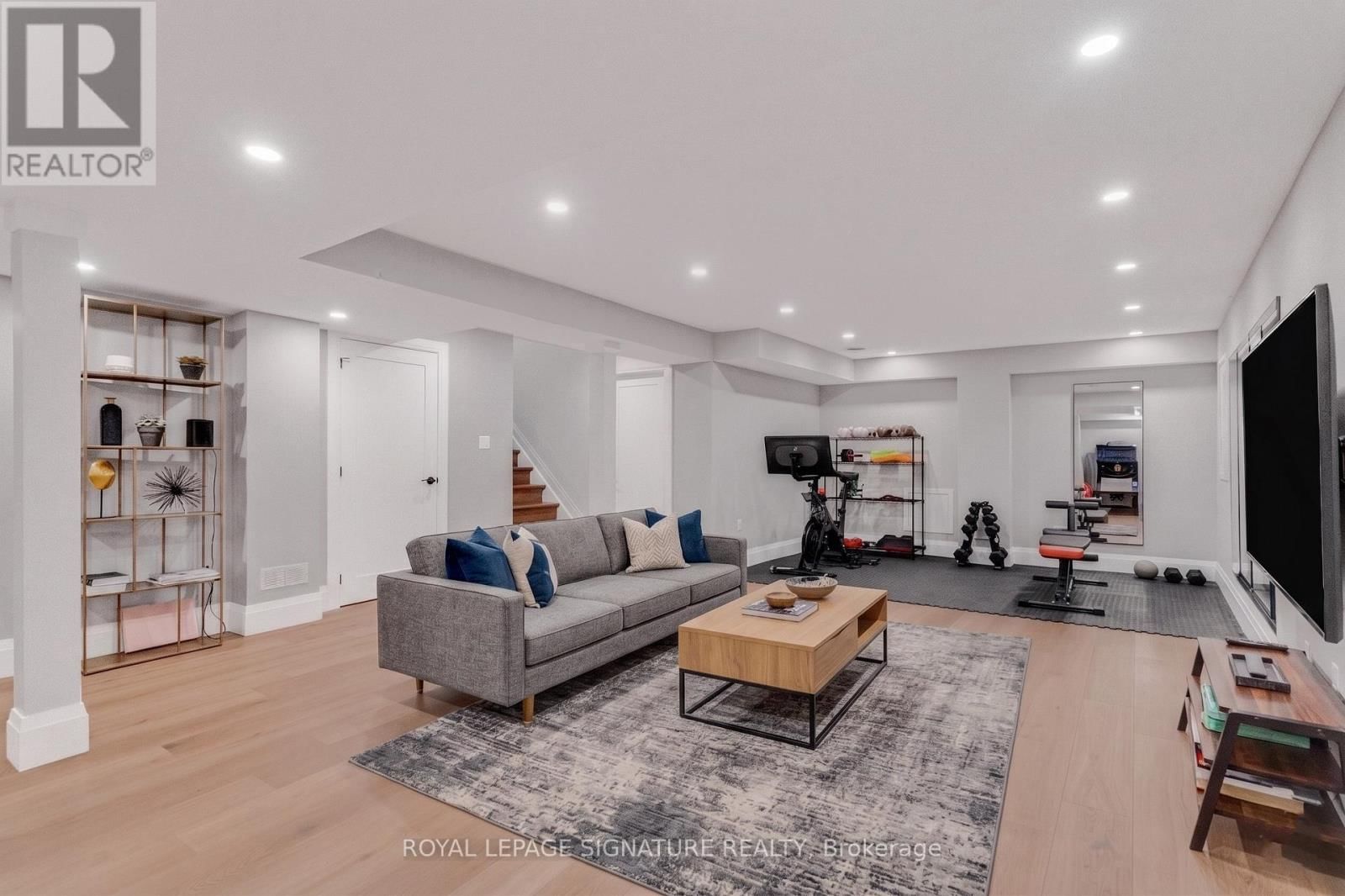 2324 HILLTOP LANE Image 31