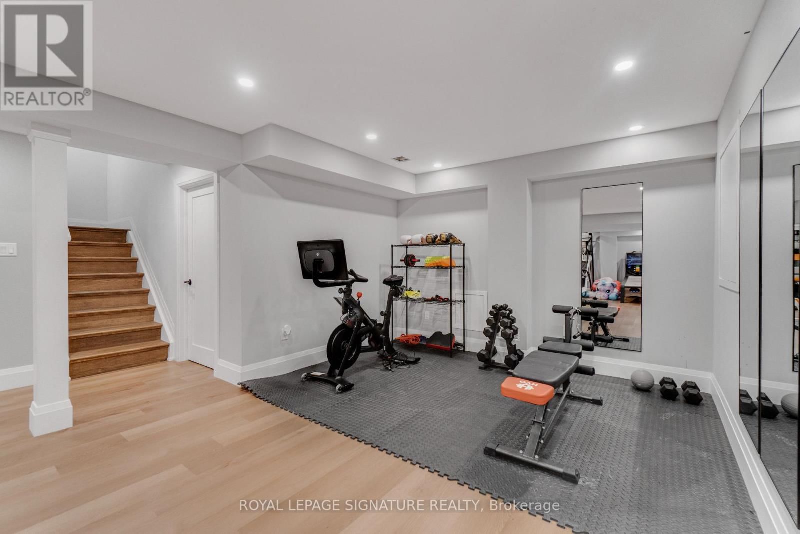 2324 HILLTOP LANE Image 32