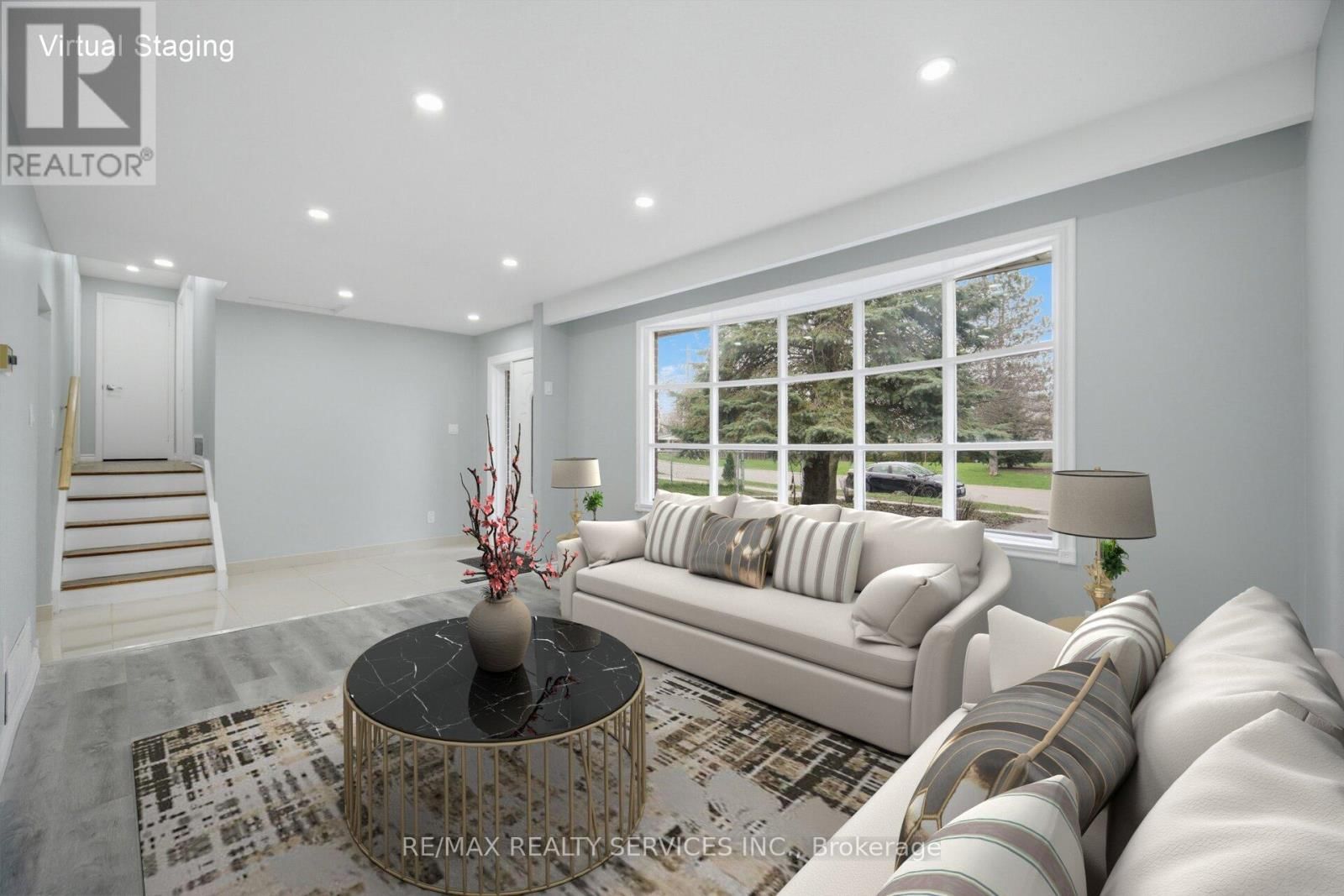 15 LAWRENCE AVENUE Image 10