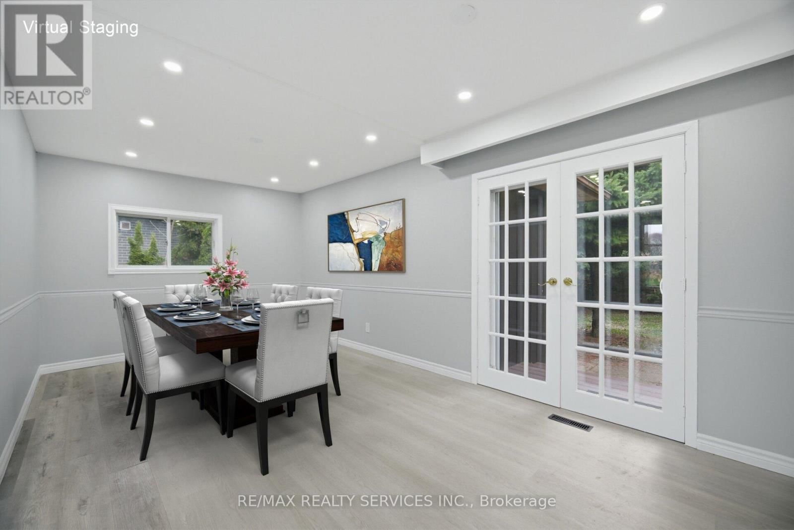 15 LAWRENCE AVENUE Image 13