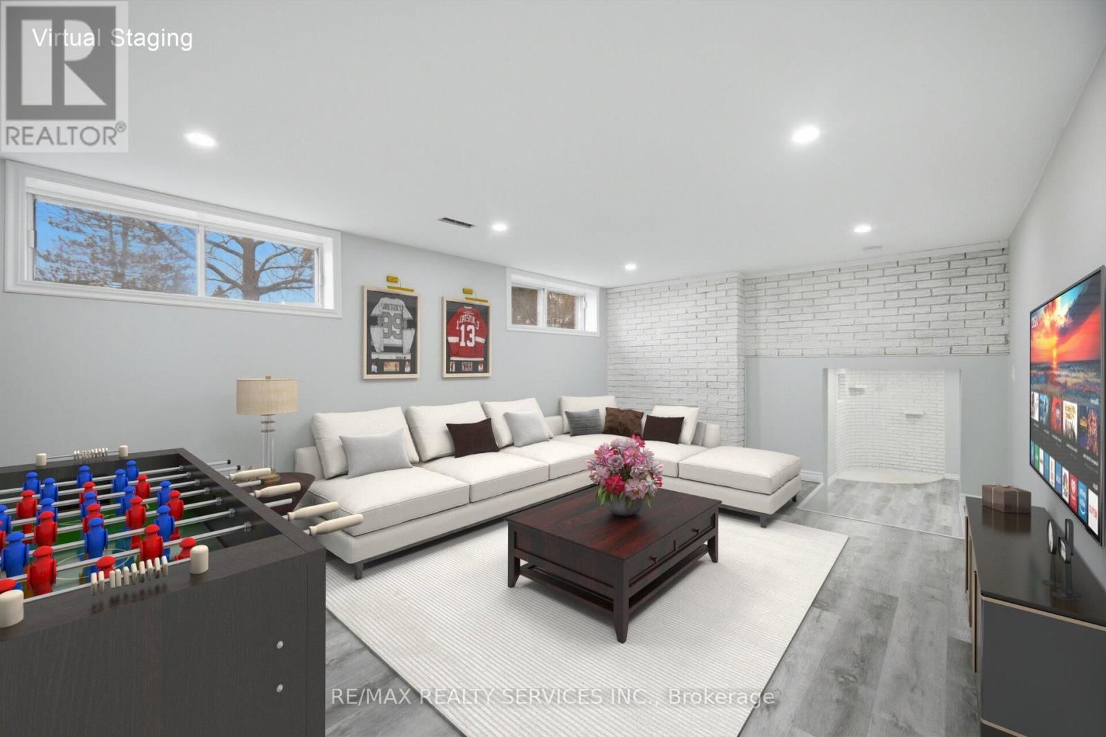 15 LAWRENCE AVENUE Image 33