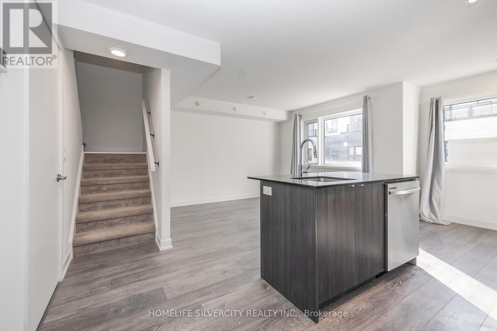 712 - 1131 COOKE BOULEVARD Image 10