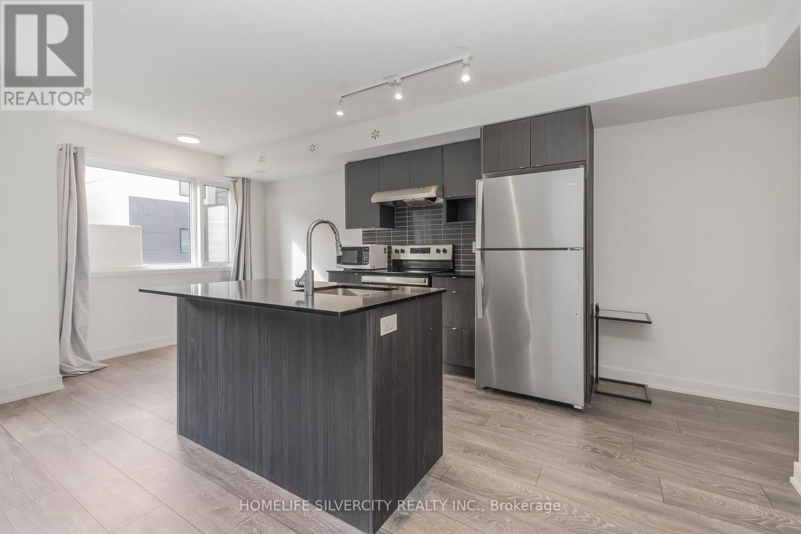 712 - 1131 COOKE BOULEVARD Image 13