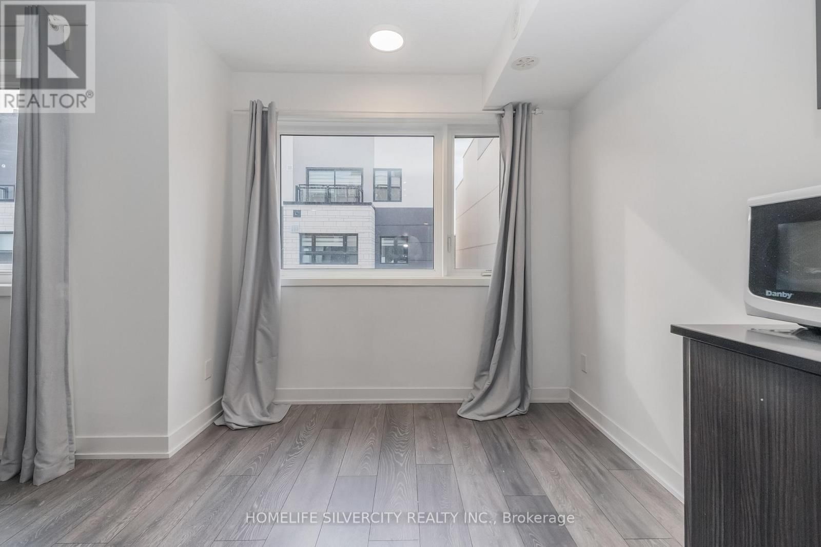 712 - 1131 COOKE BOULEVARD Image 18