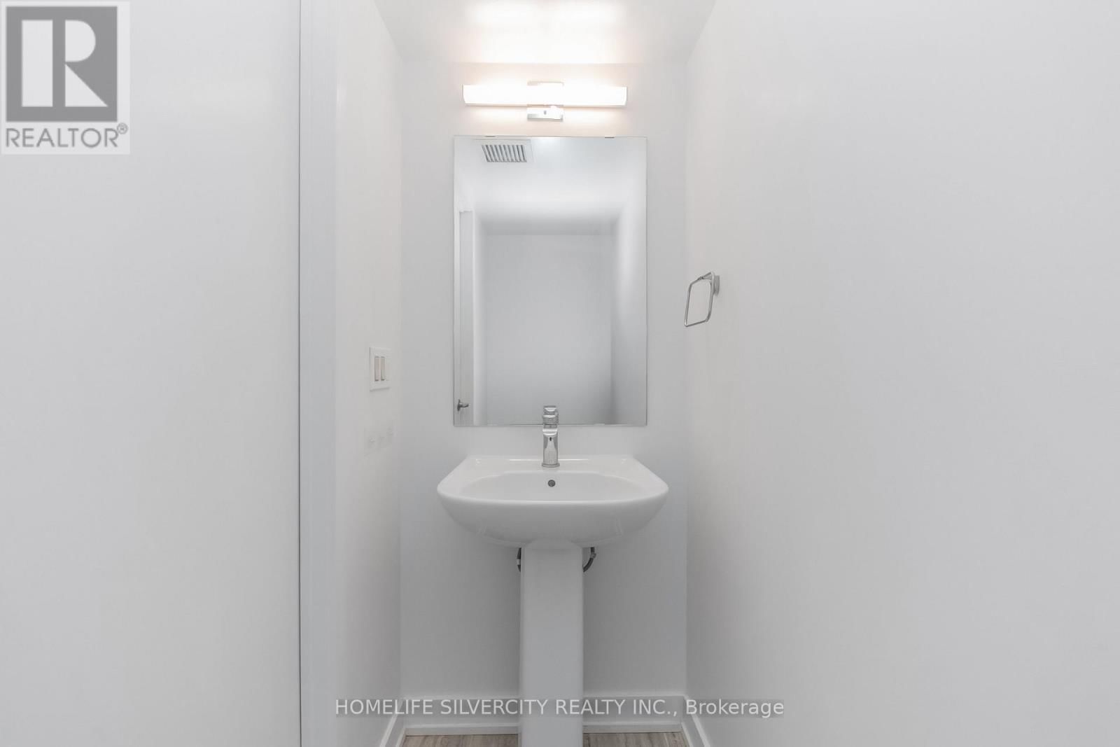 712 - 1131 COOKE BOULEVARD Image 22