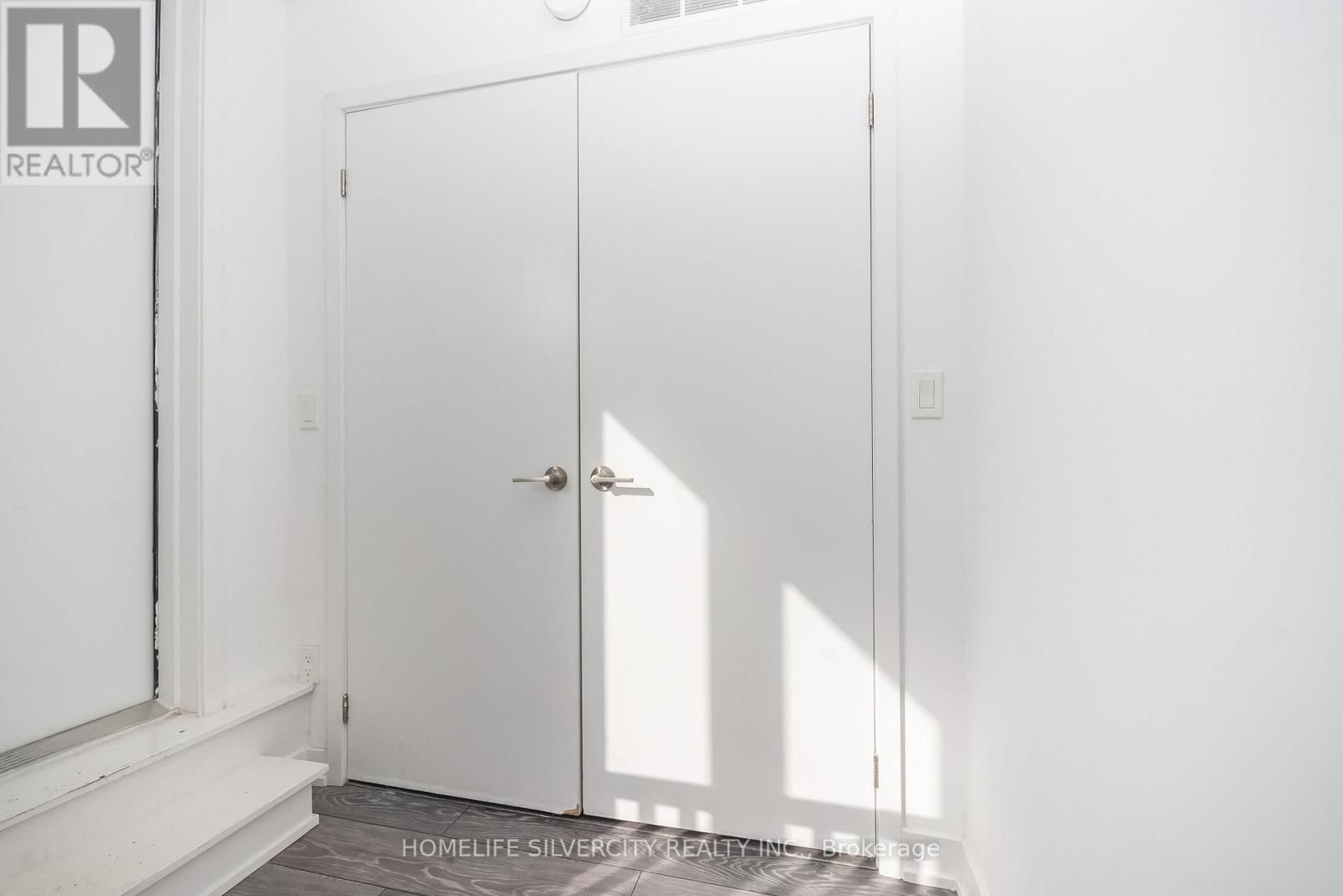 712 - 1131 COOKE BOULEVARD Image 33