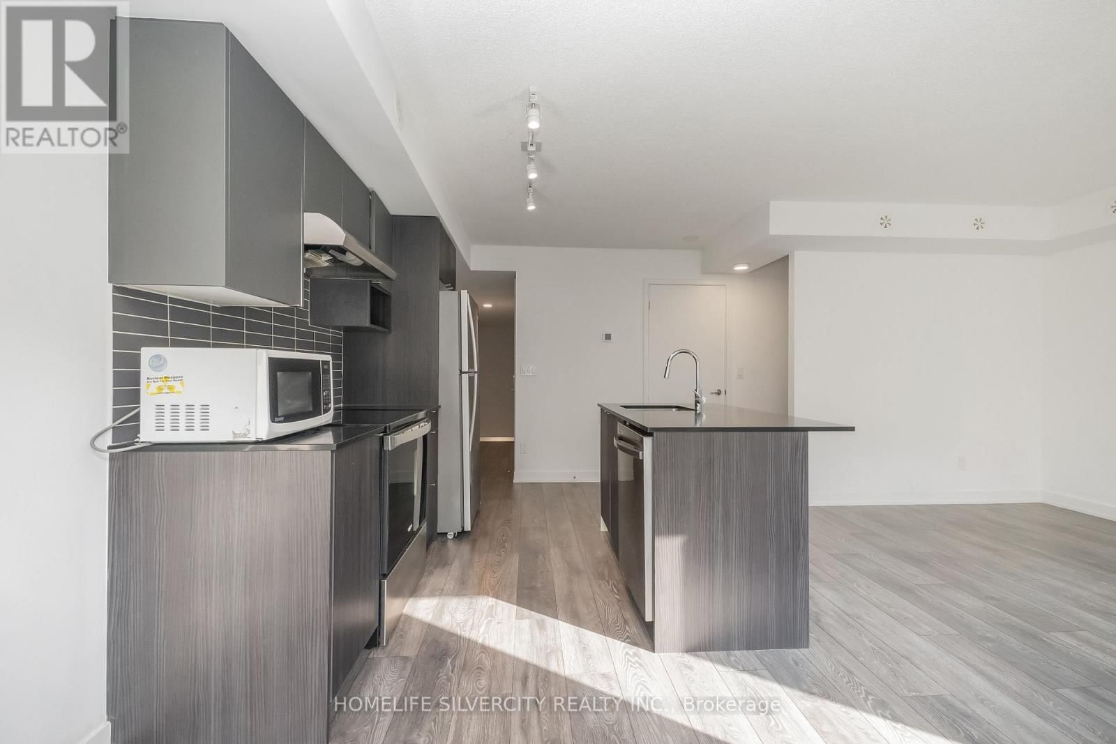 712 - 1131 COOKE BOULEVARD Image 8