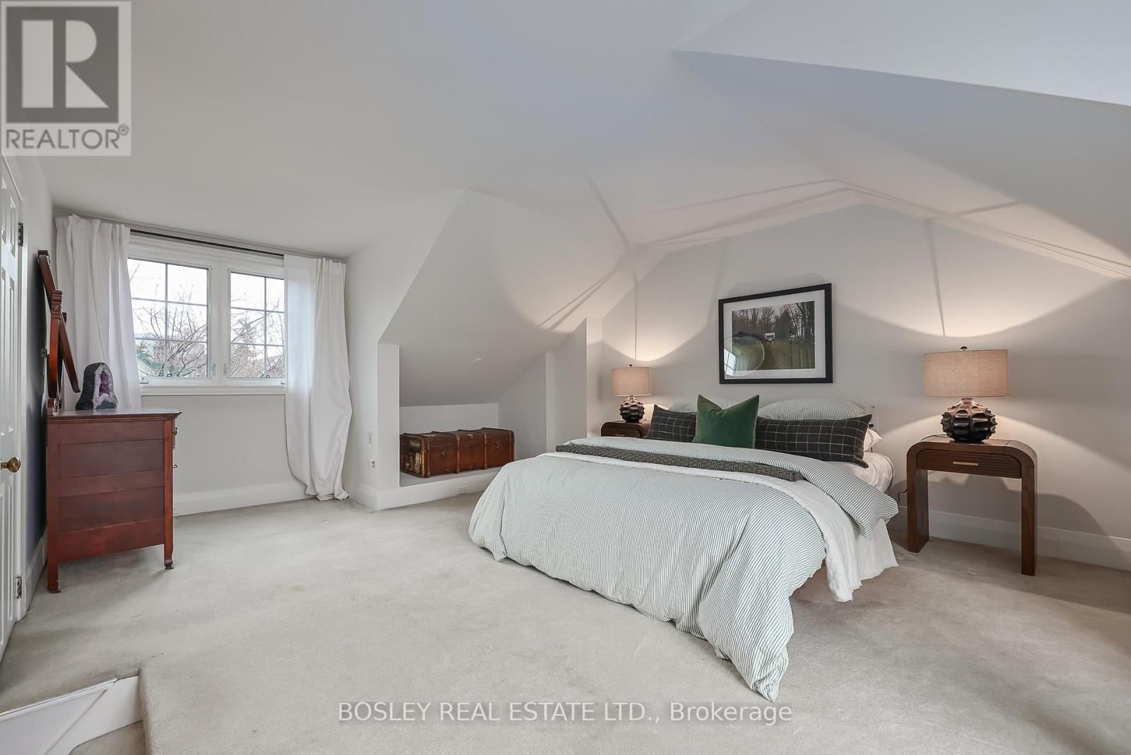 123 GRENADIER ROAD Image 29