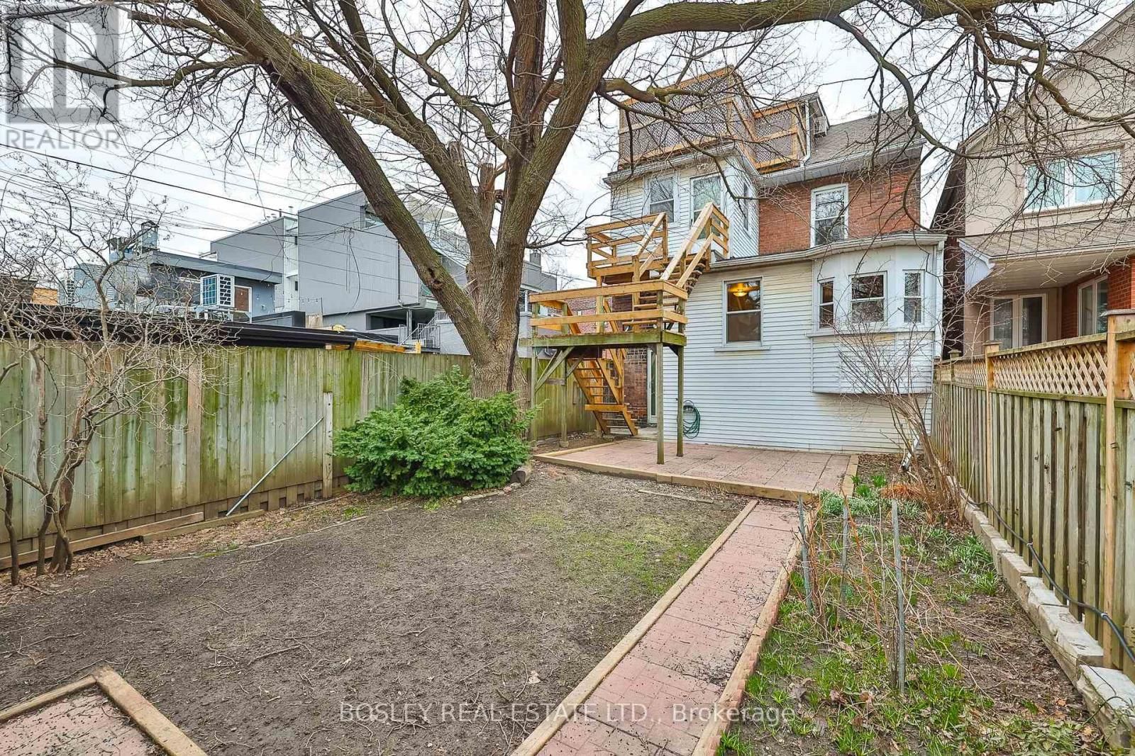 123 GRENADIER ROAD Image 39