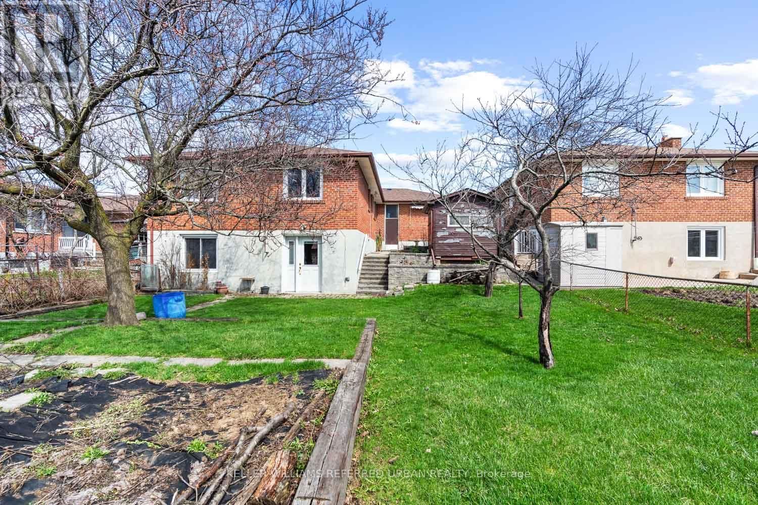 583 QUEENS DRIVE Image 35