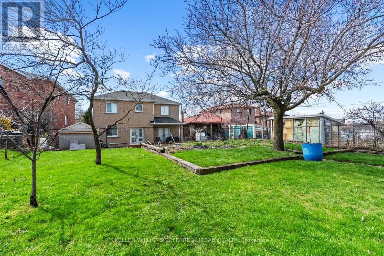 583 QUEENS DRIVE Image 36