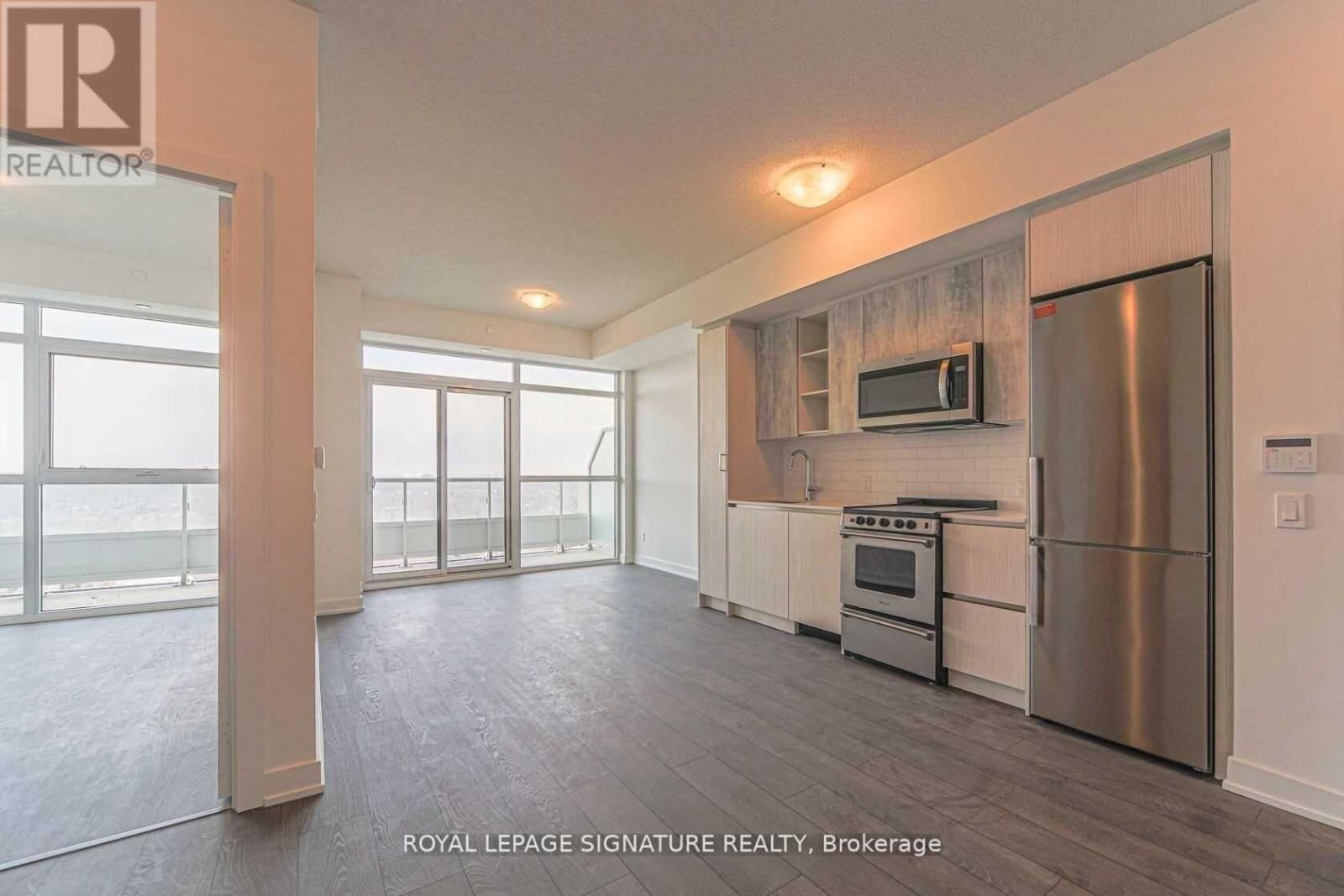 2401 - 251 MANITOBA STREET Image 1