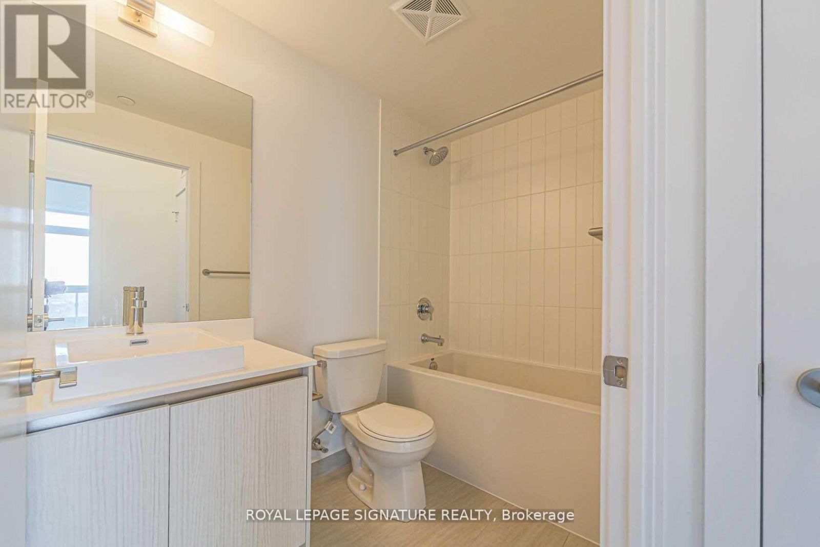 2401 - 251 MANITOBA STREET Image 8