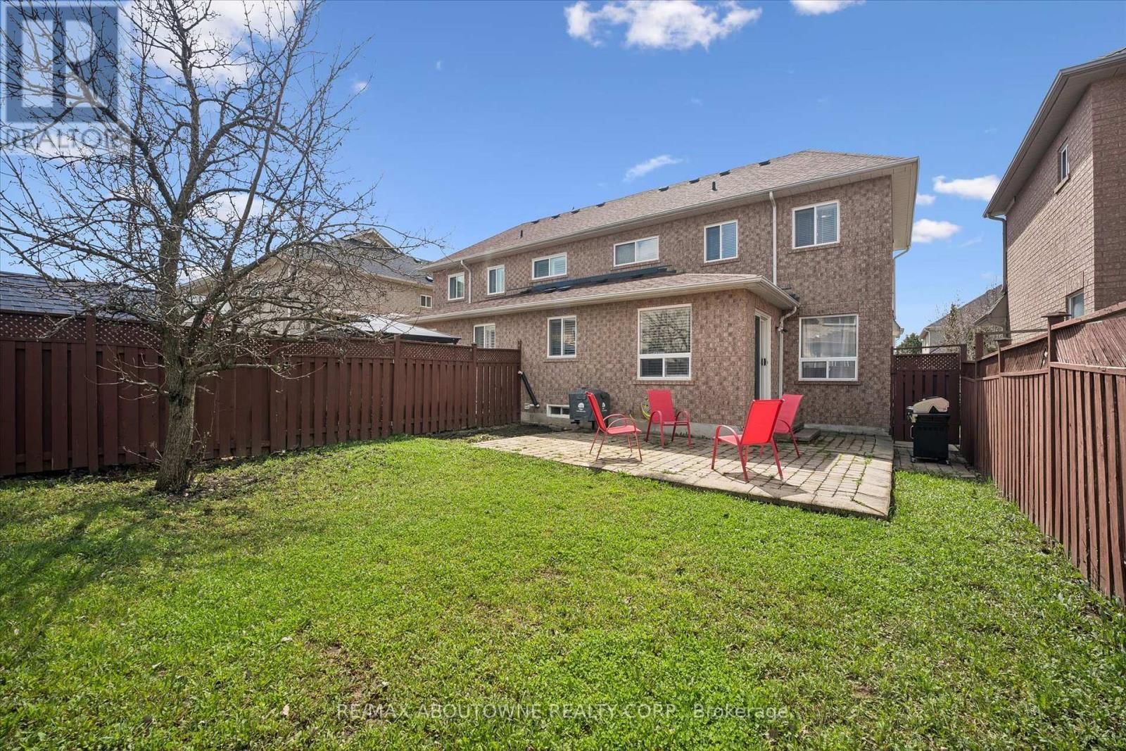 5449 ROCHELLE WAY Image 32