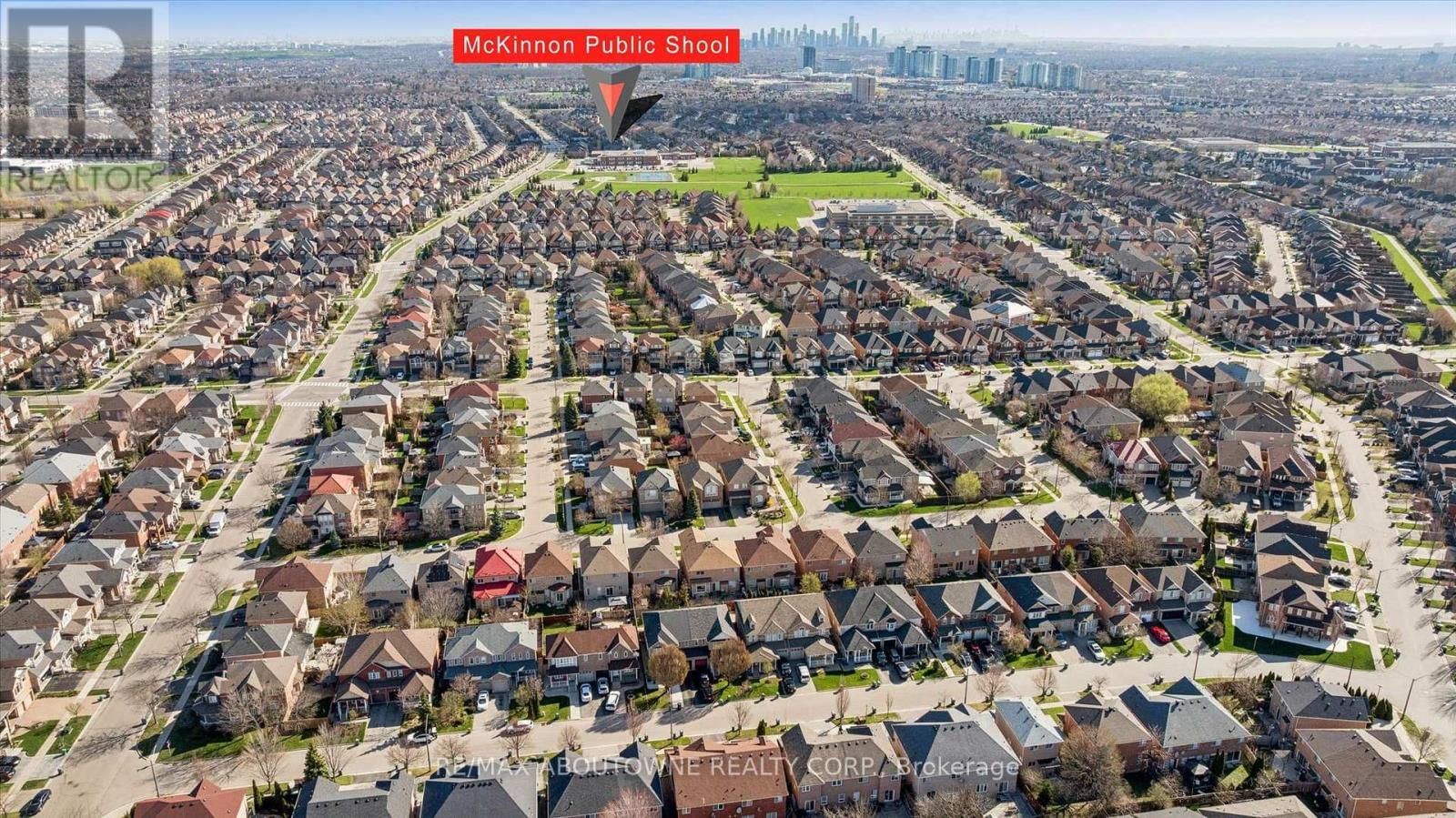 5449 ROCHELLE WAY Image 35