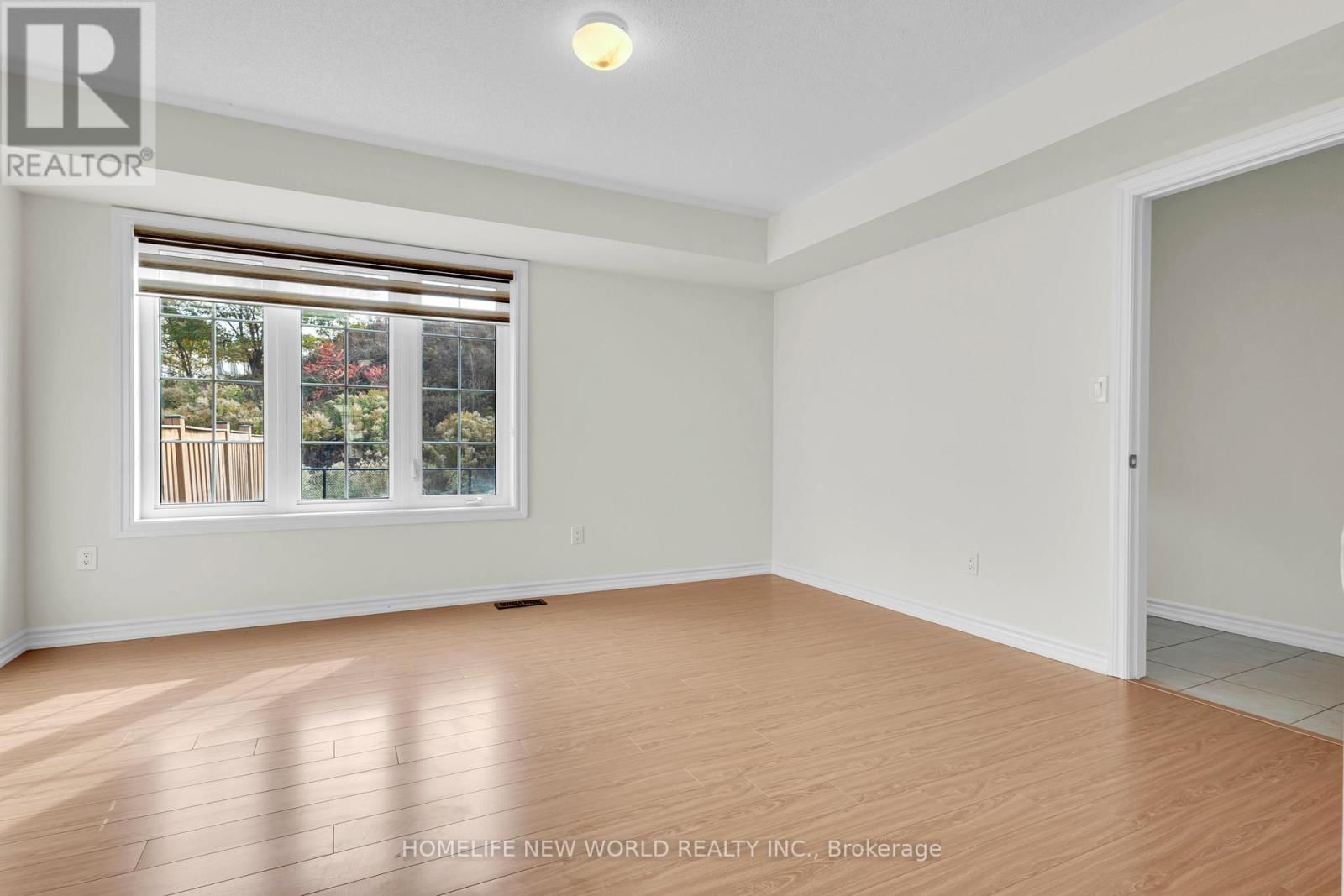 8 SHIFF CRESCENT Image 5