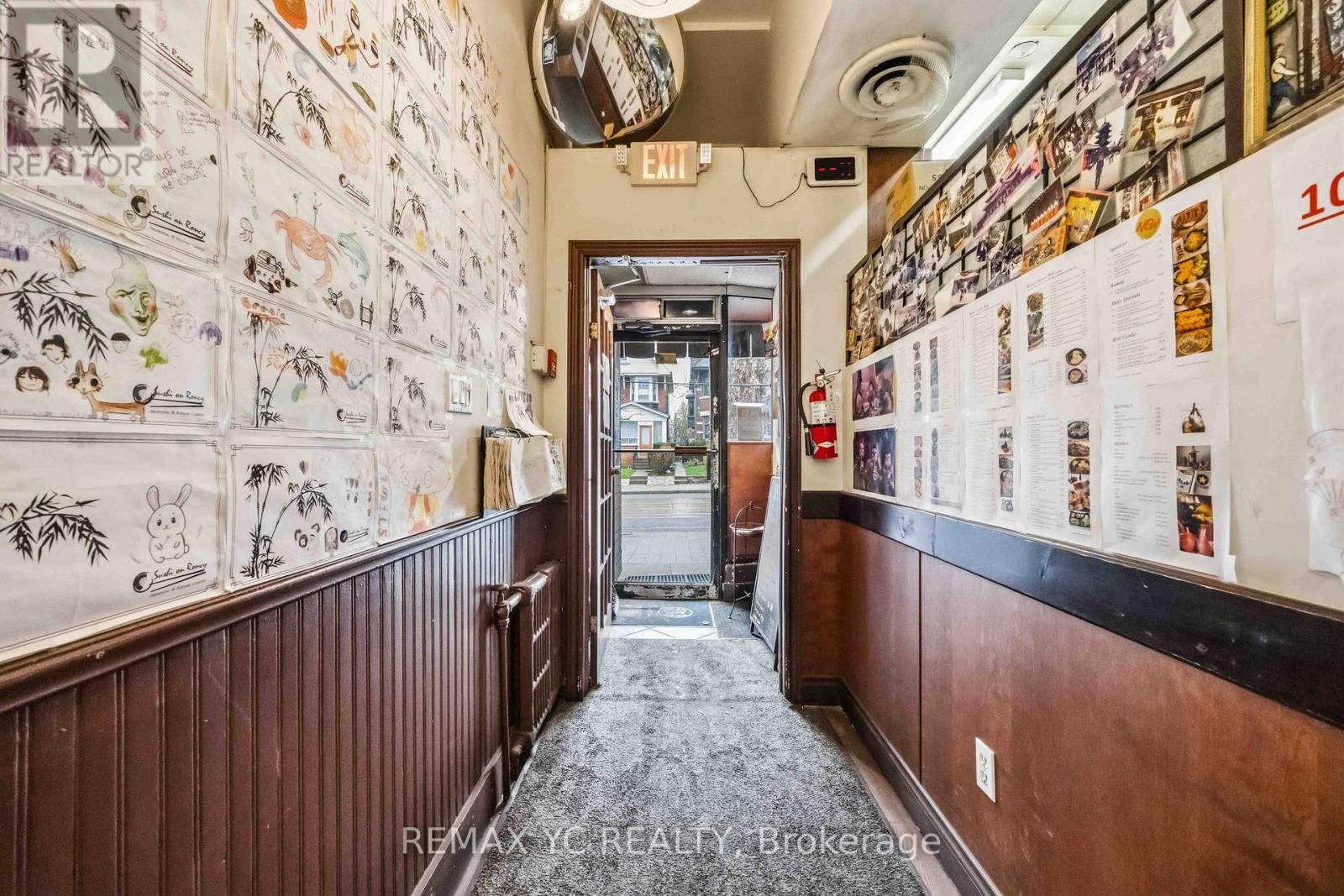 293 RONCESVALLES AVENUE Image 2