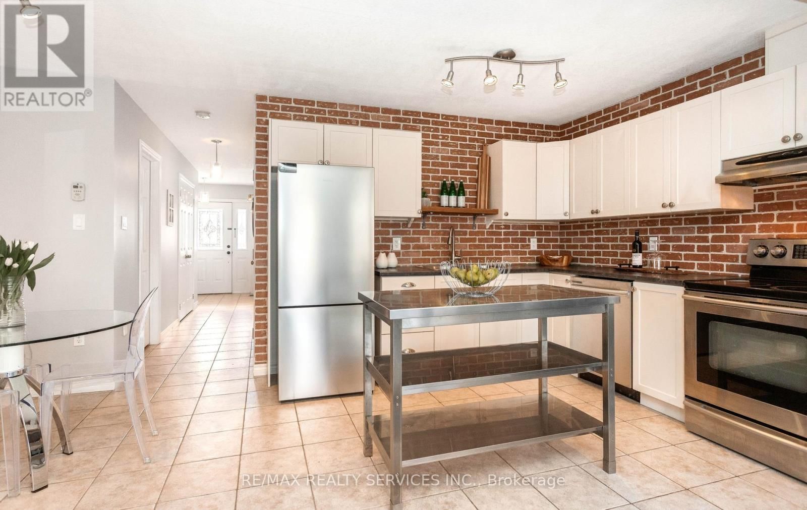 49 JAMES ARNOTT CRESCENT Image 12