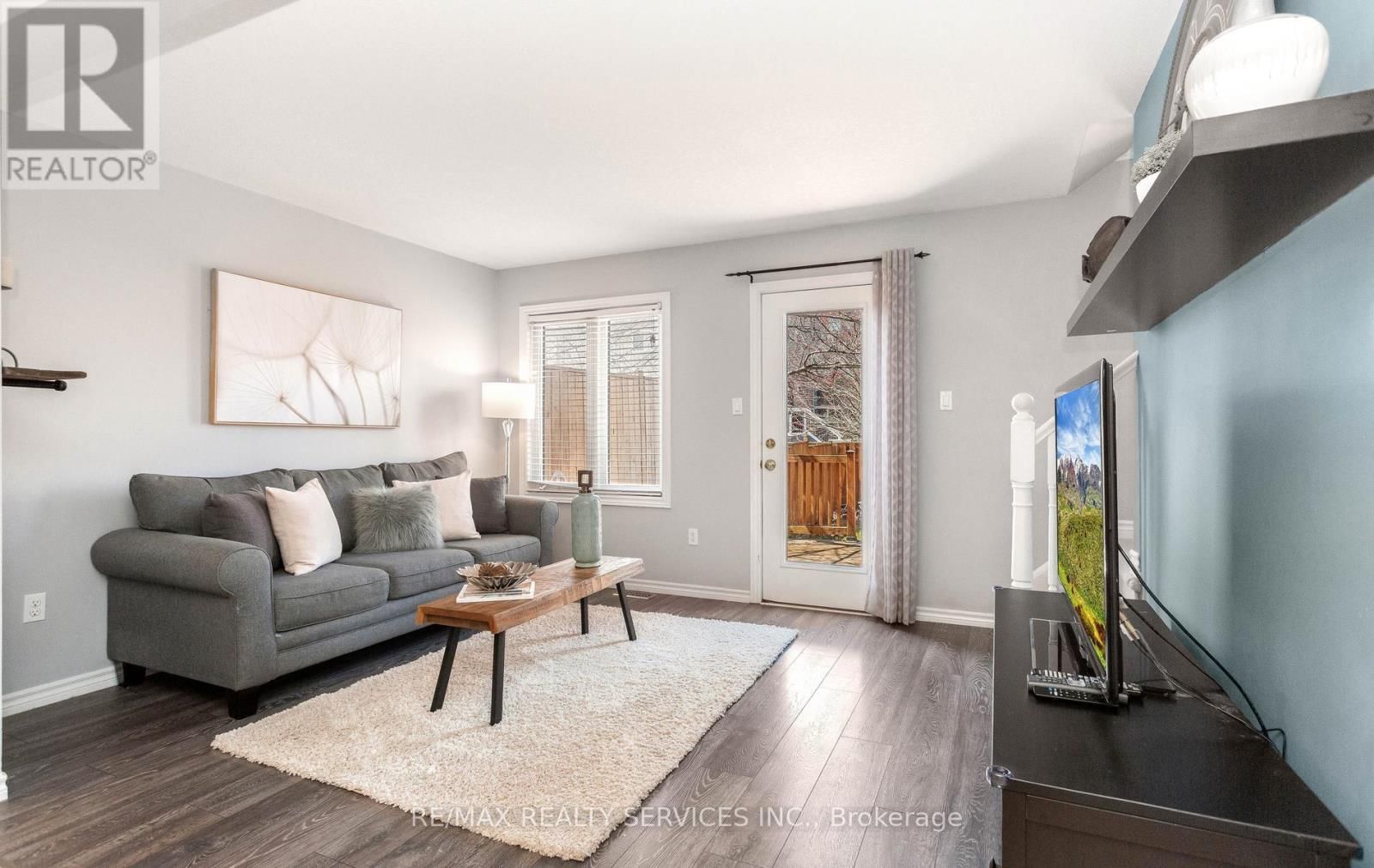 49 JAMES ARNOTT CRESCENT Image 14