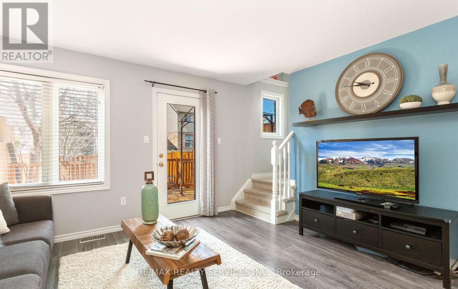 49 JAMES ARNOTT CRESCENT Image 16