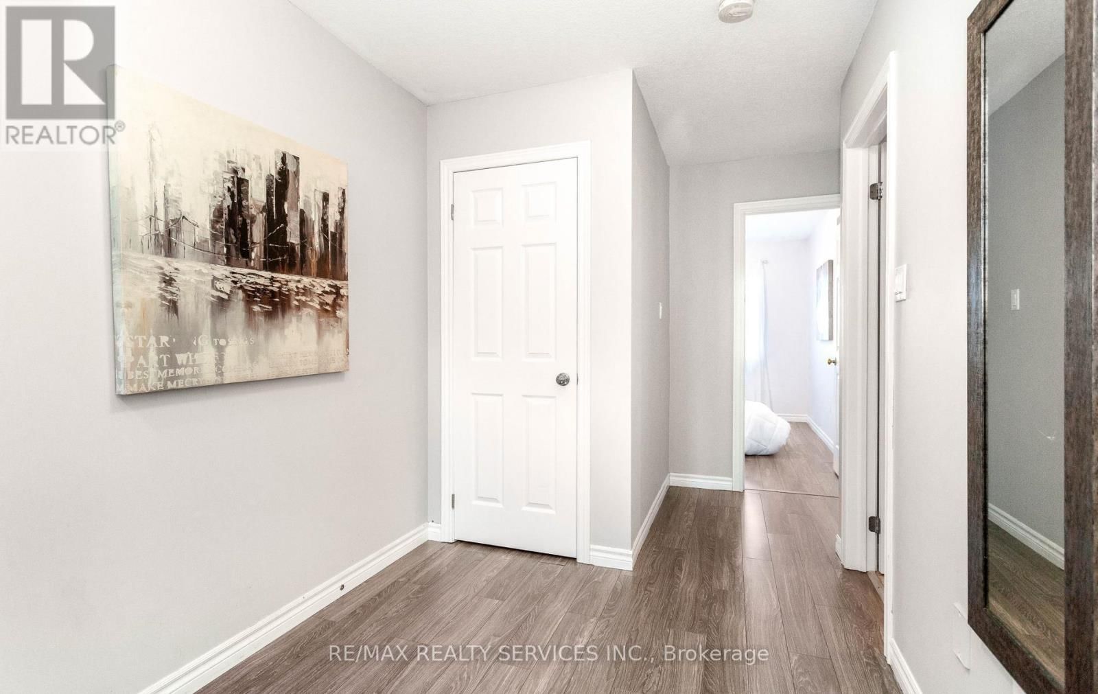 49 JAMES ARNOTT CRESCENT Image 18