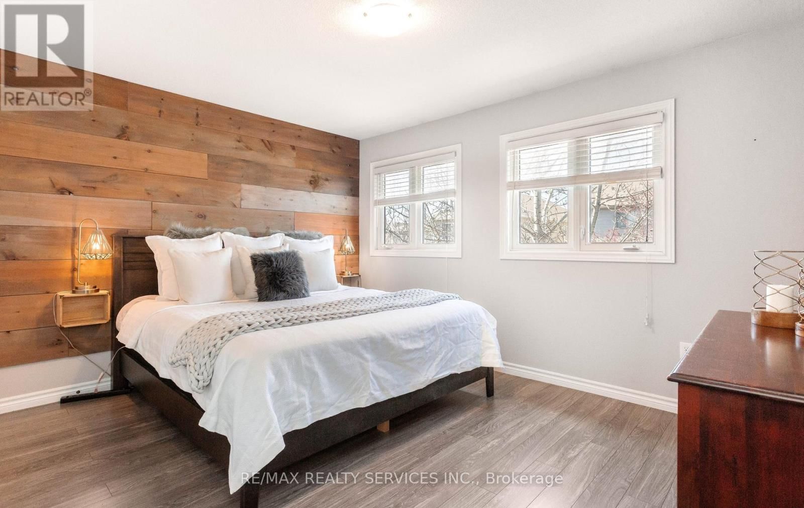 49 JAMES ARNOTT CRESCENT Image 19