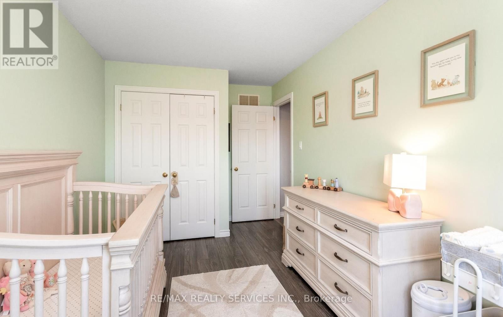 49 JAMES ARNOTT CRESCENT Image 25