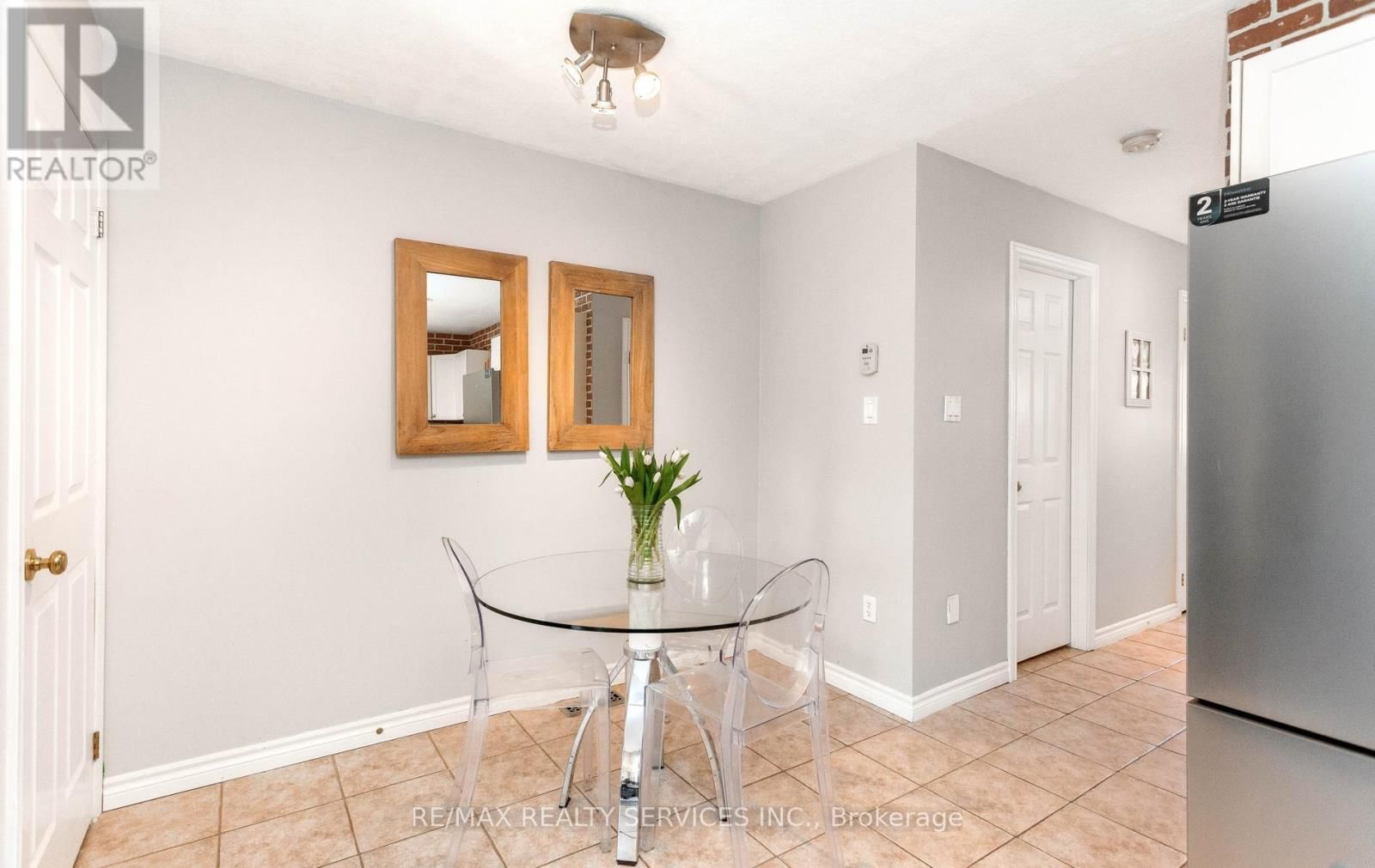 49 JAMES ARNOTT CRESCENT Image 6