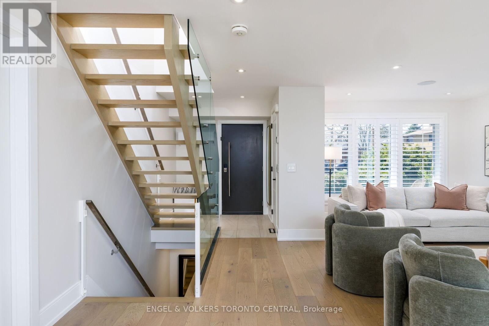 34 RUFFORD ROAD Image 4