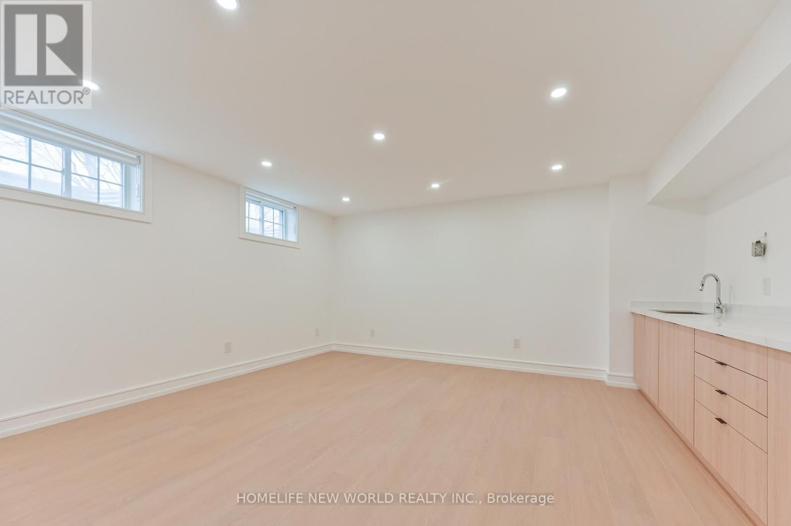 102 - 59 LUNNESS ROAD Image 13