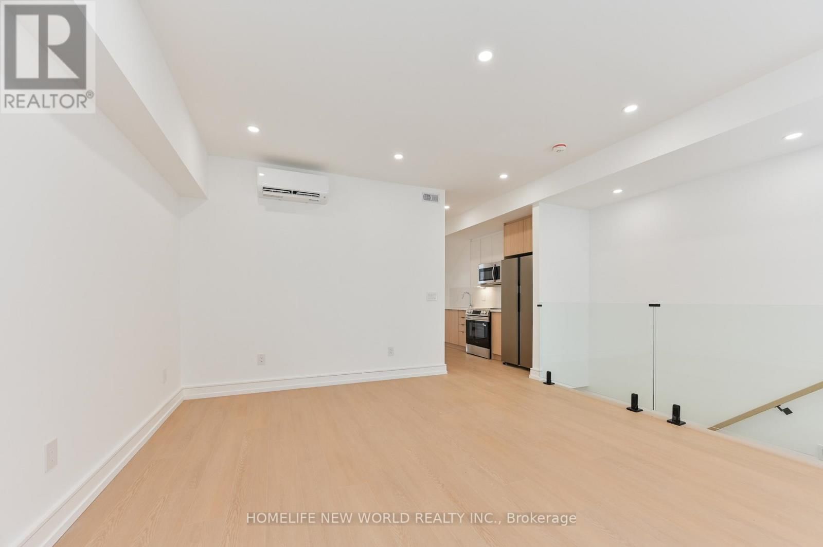 102 - 59 LUNNESS ROAD Image 5