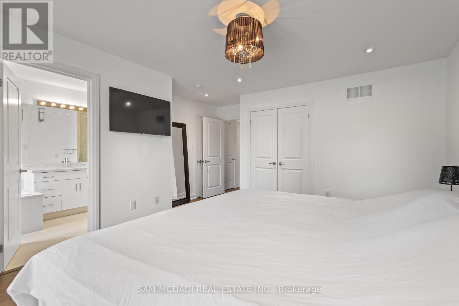 1067 SHAW DRIVE Image 19