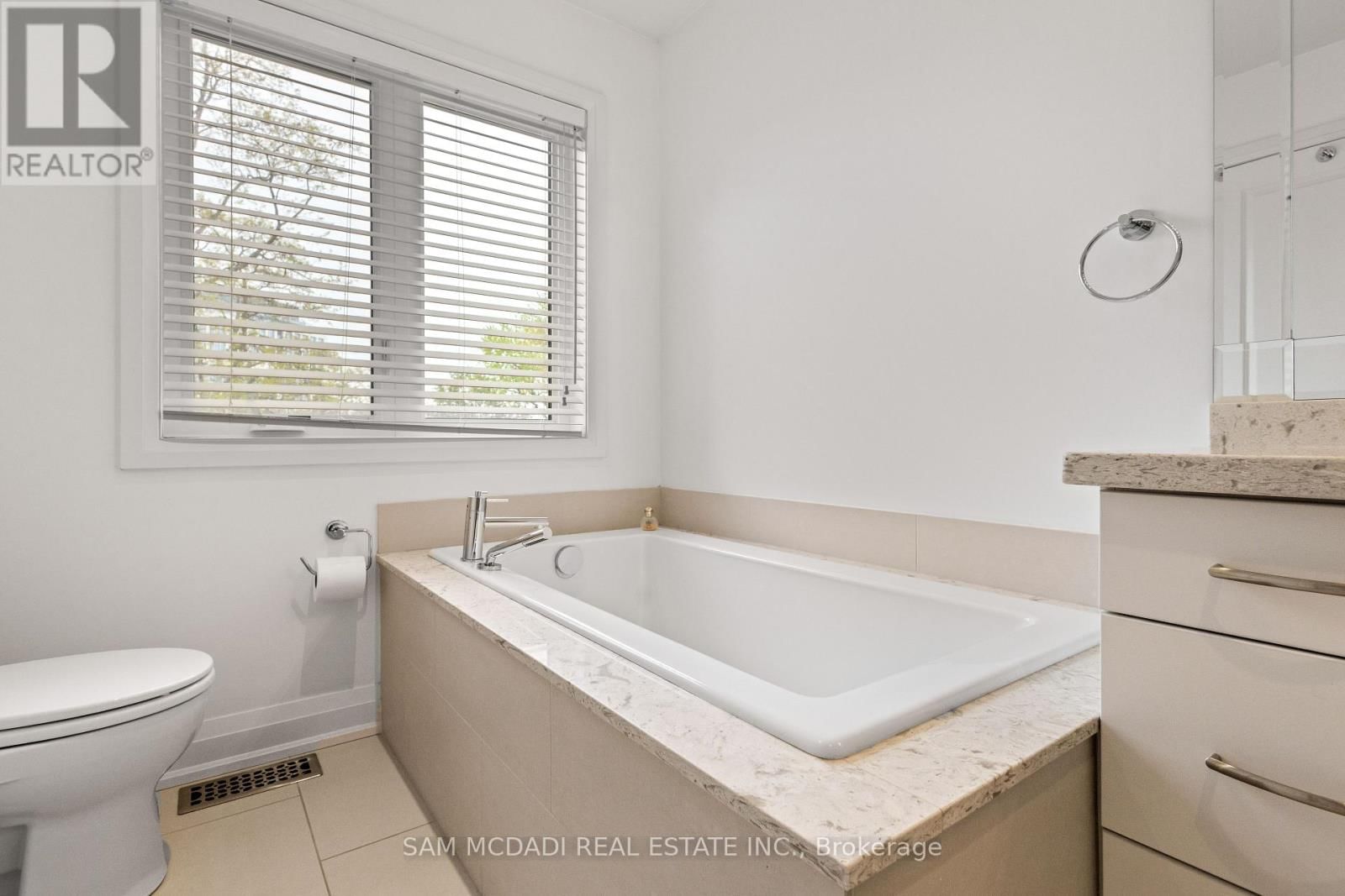 1067 SHAW DRIVE Image 21