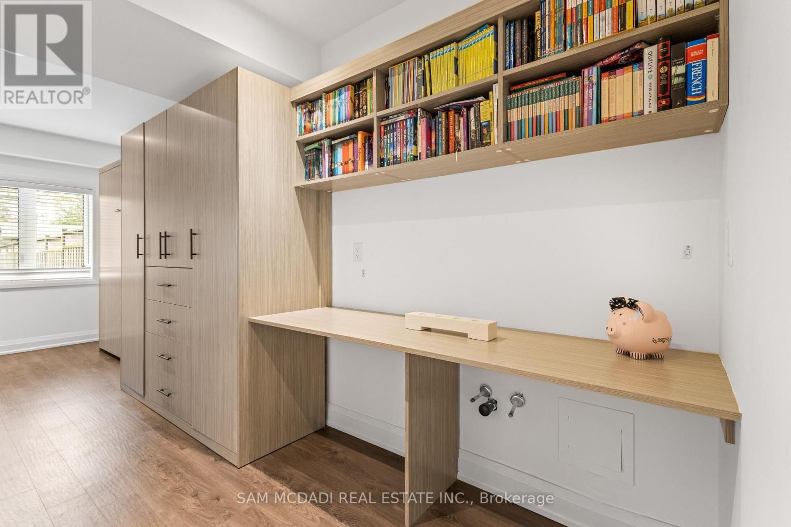 1067 SHAW DRIVE Image 27