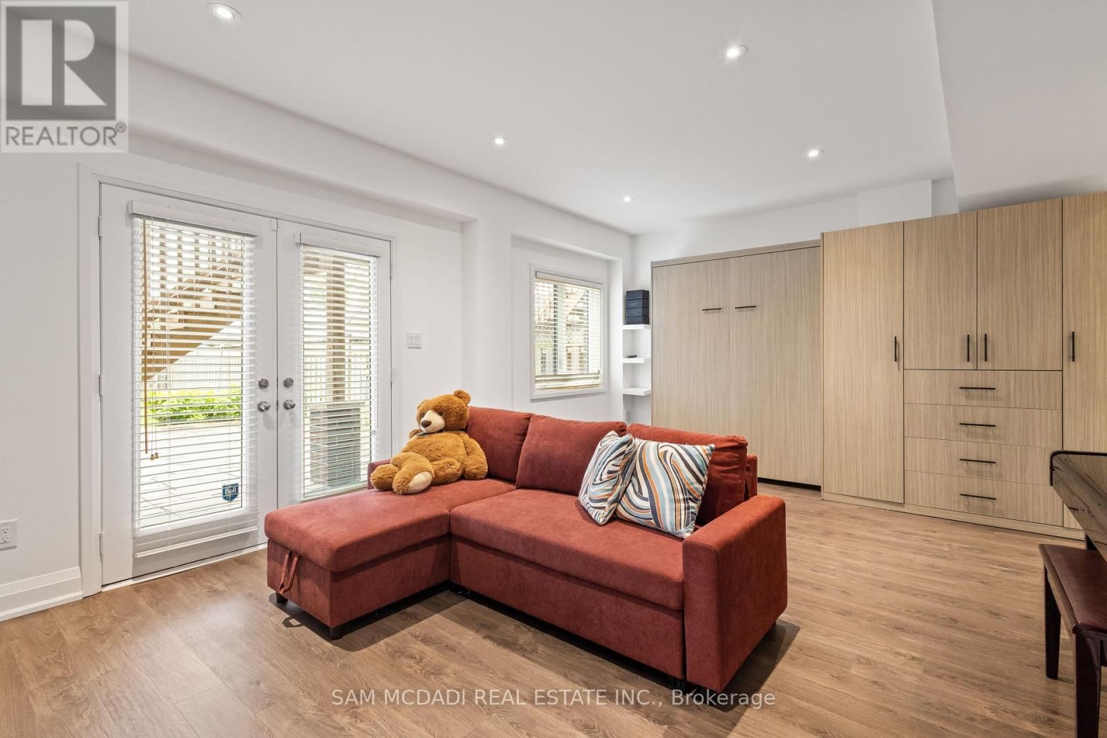 1067 SHAW DRIVE Image 30